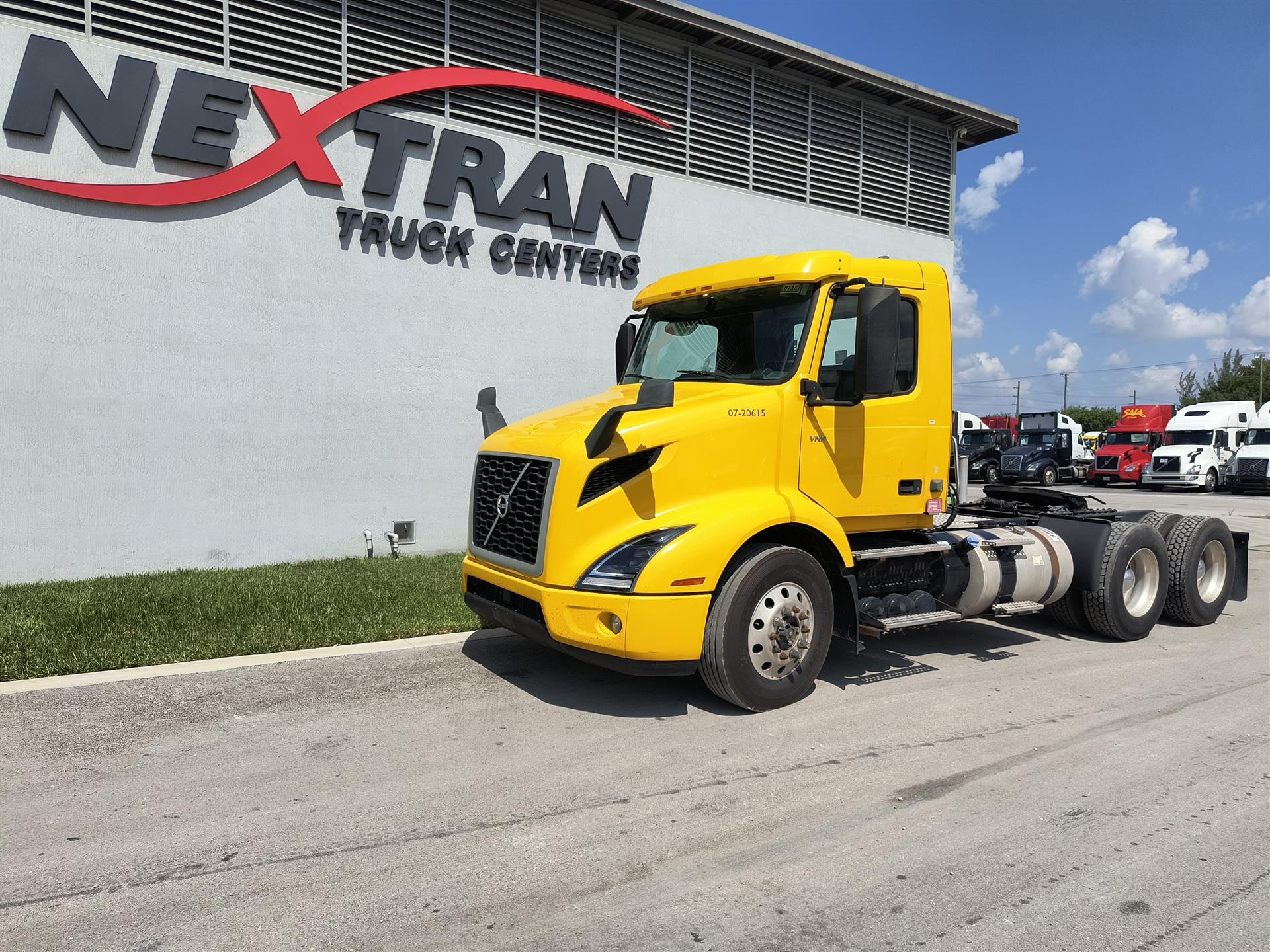 2019 Volvo VNR64T