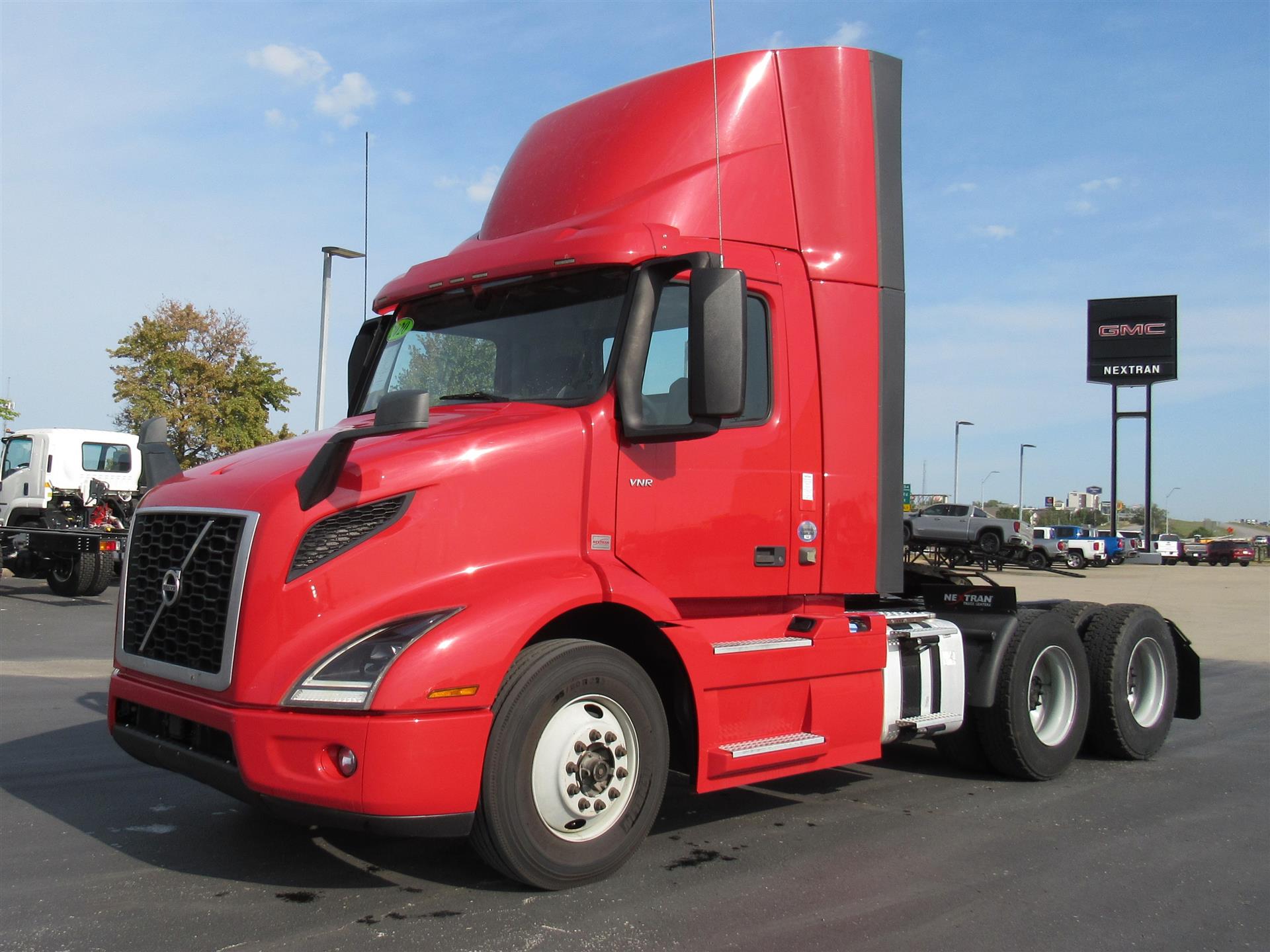 2020 Volvo VNL64T300