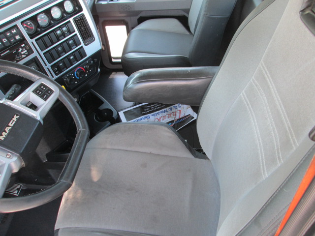 2021 Mack - image 15