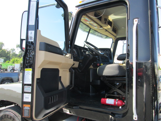 2022 Mack - image 14