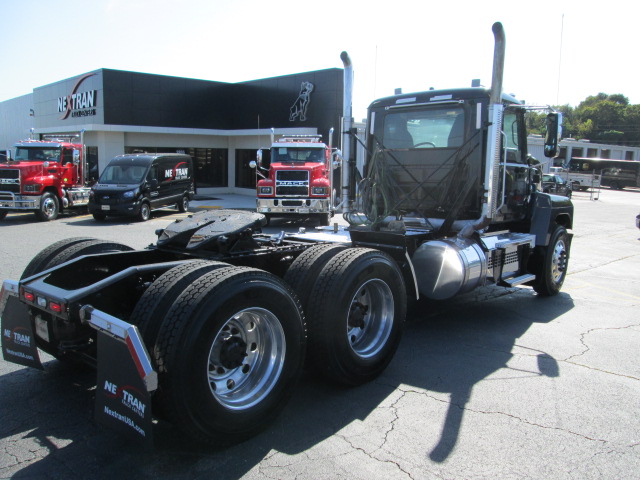 2022 Mack - image 6