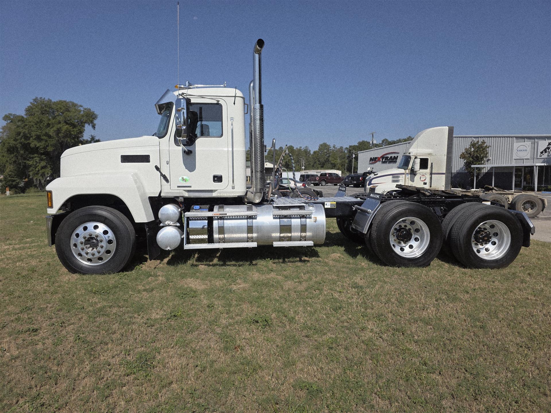 2025 Mack - image 13