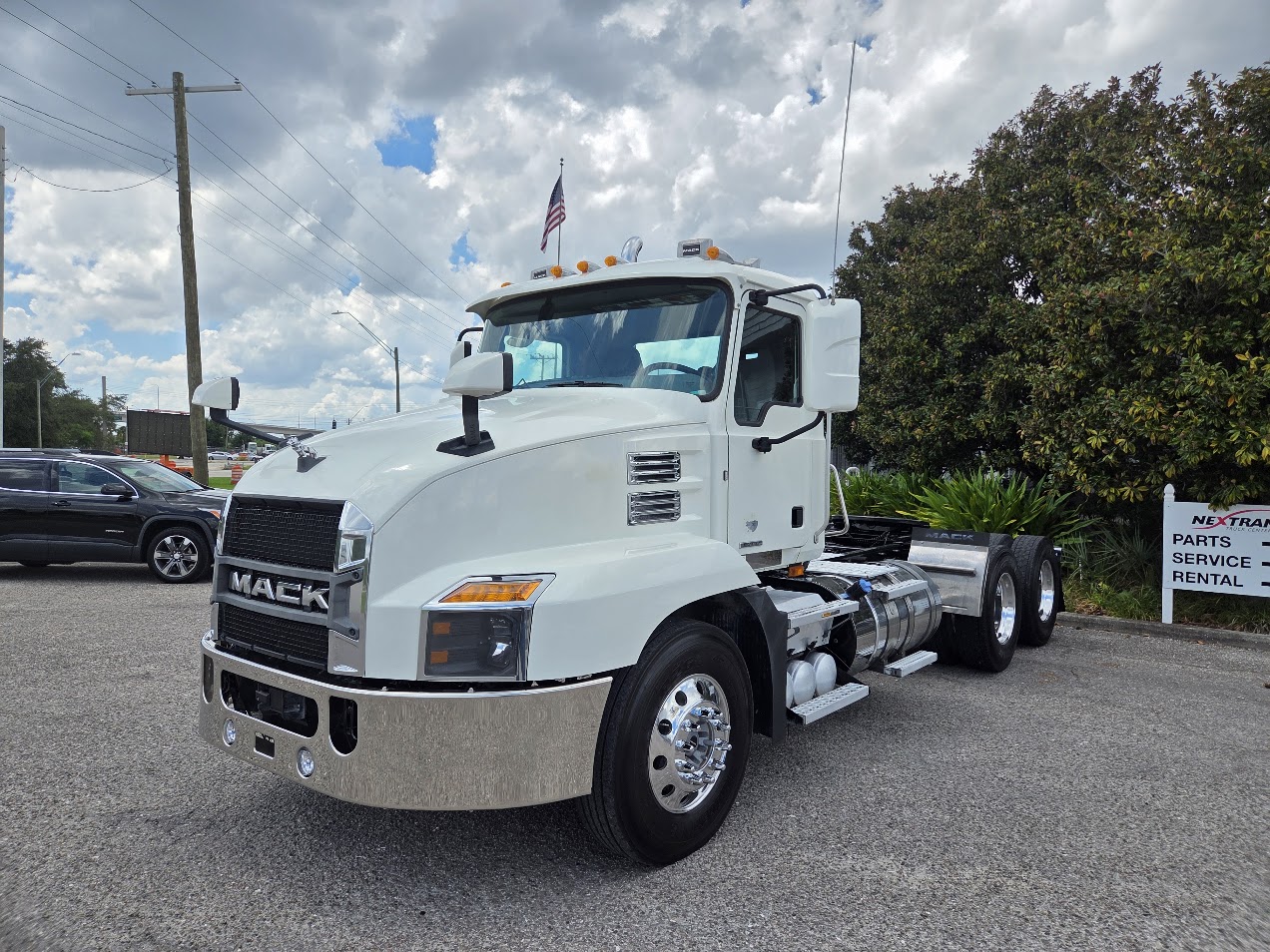 2020 Mack AN64T