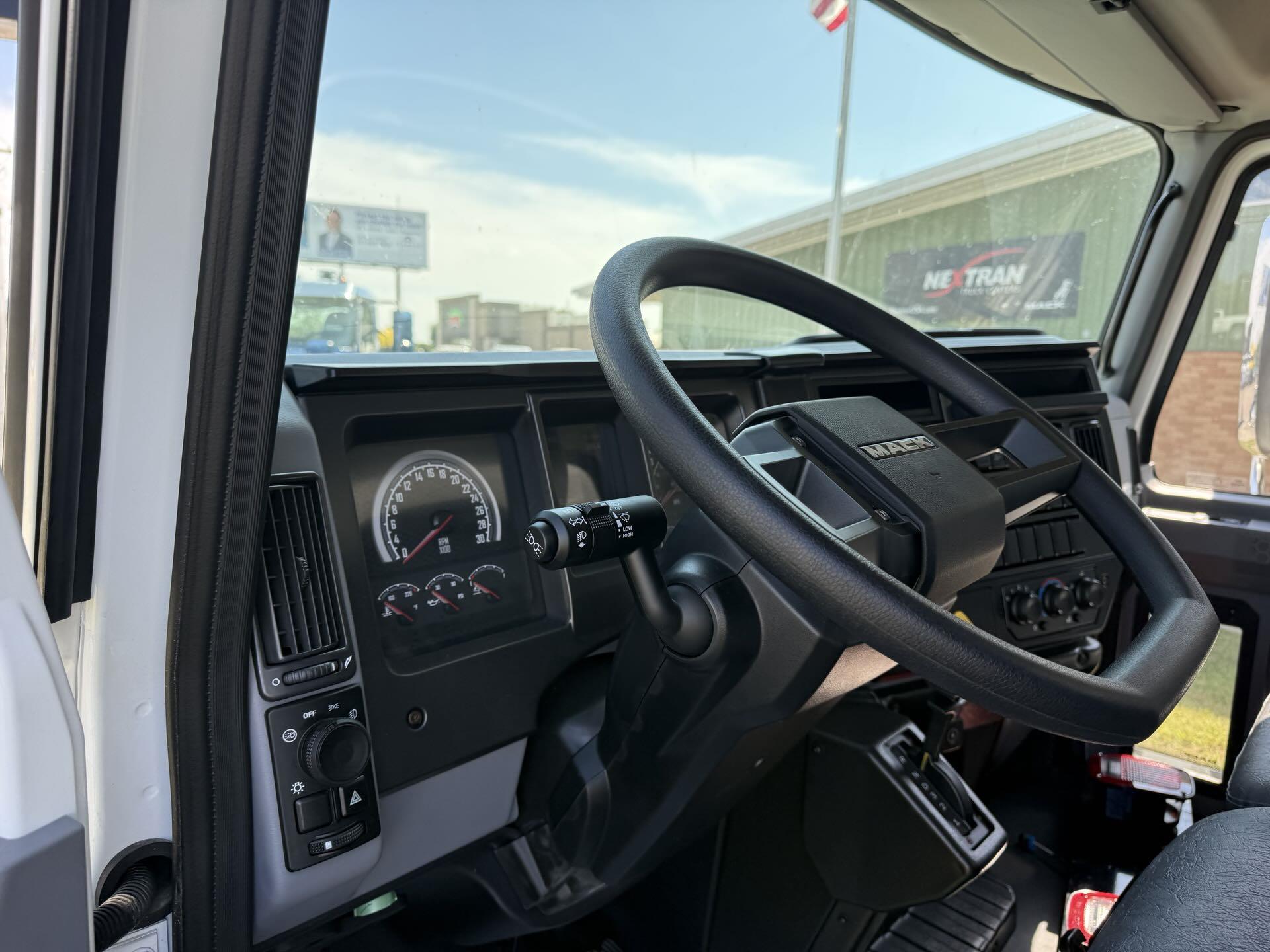 2025 Mack - image 8