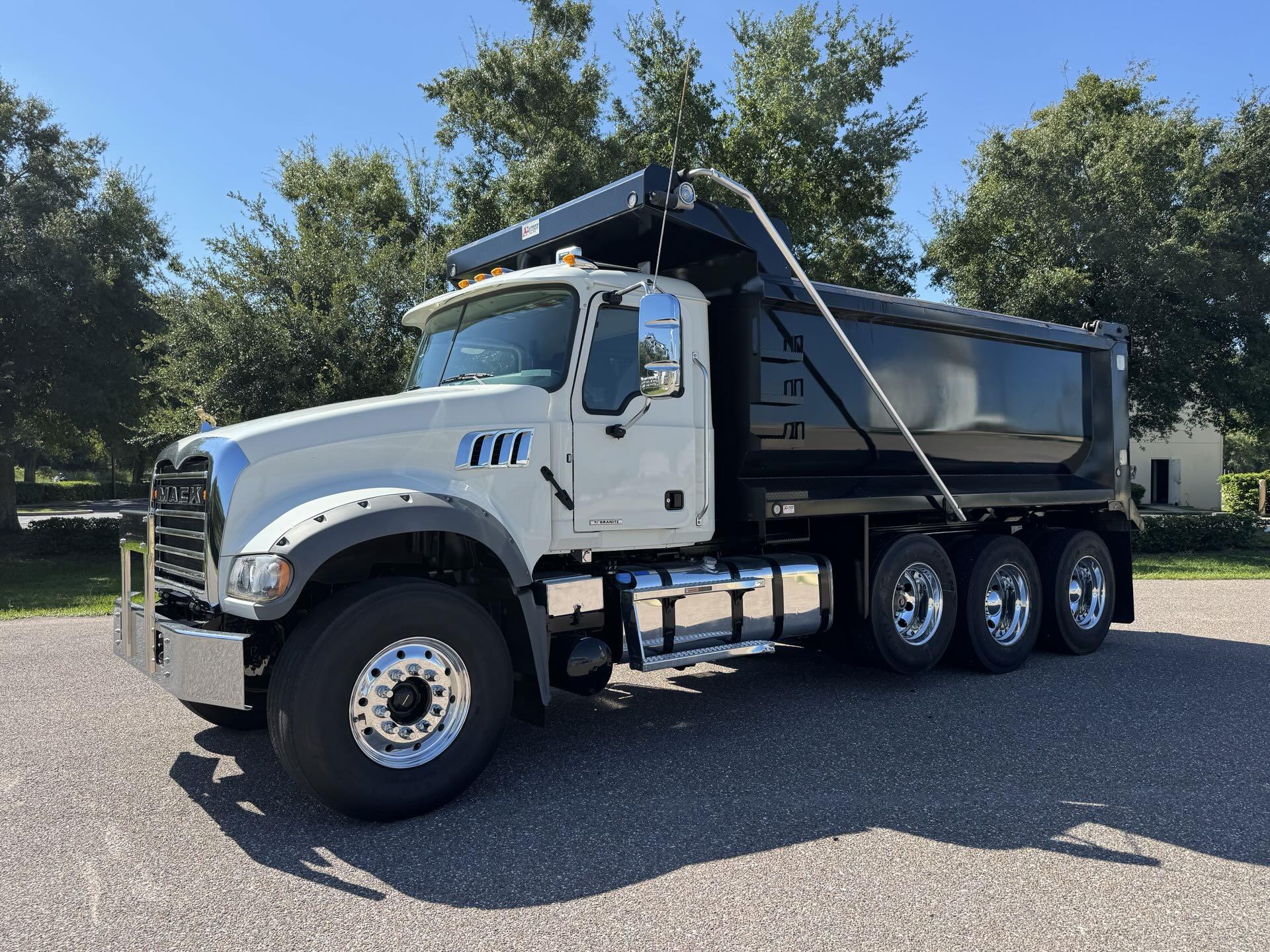 2024 Mack GR64F