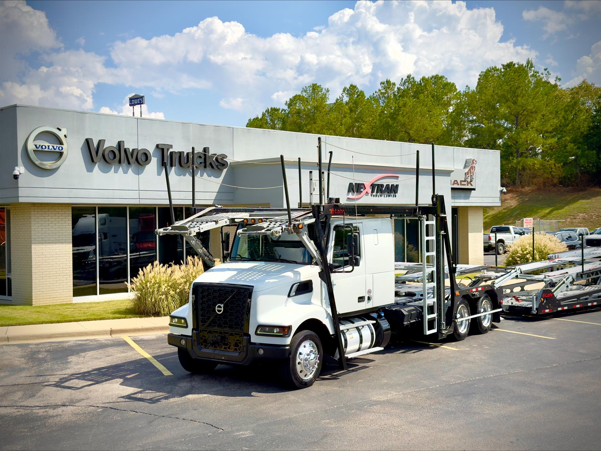 2024 Volvo VAH64400