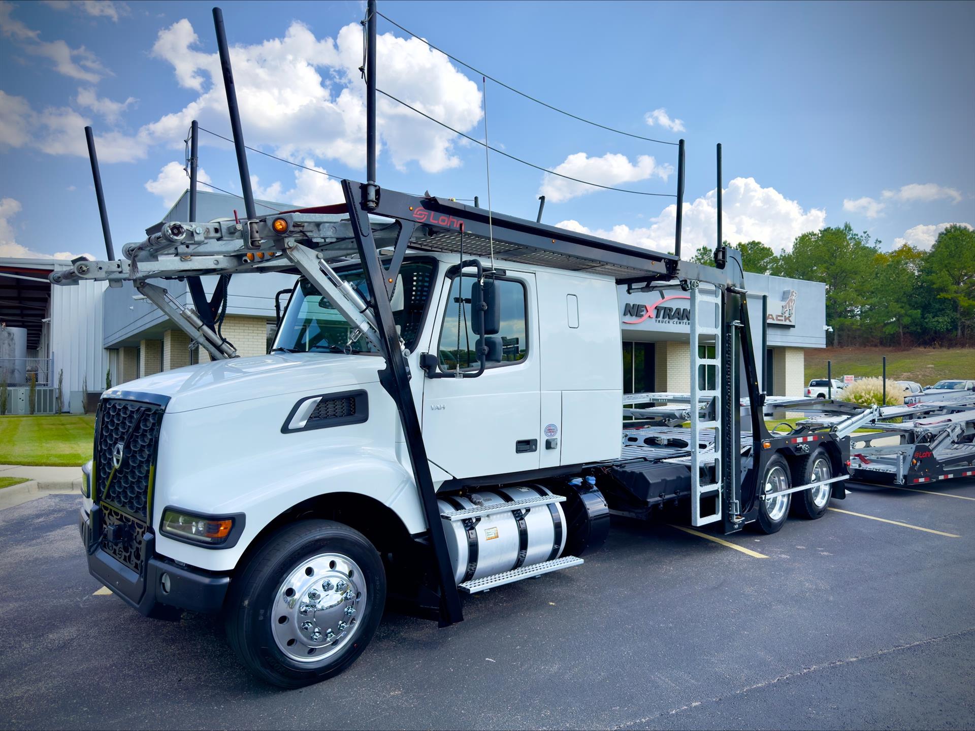 2024 Volvo - image 6