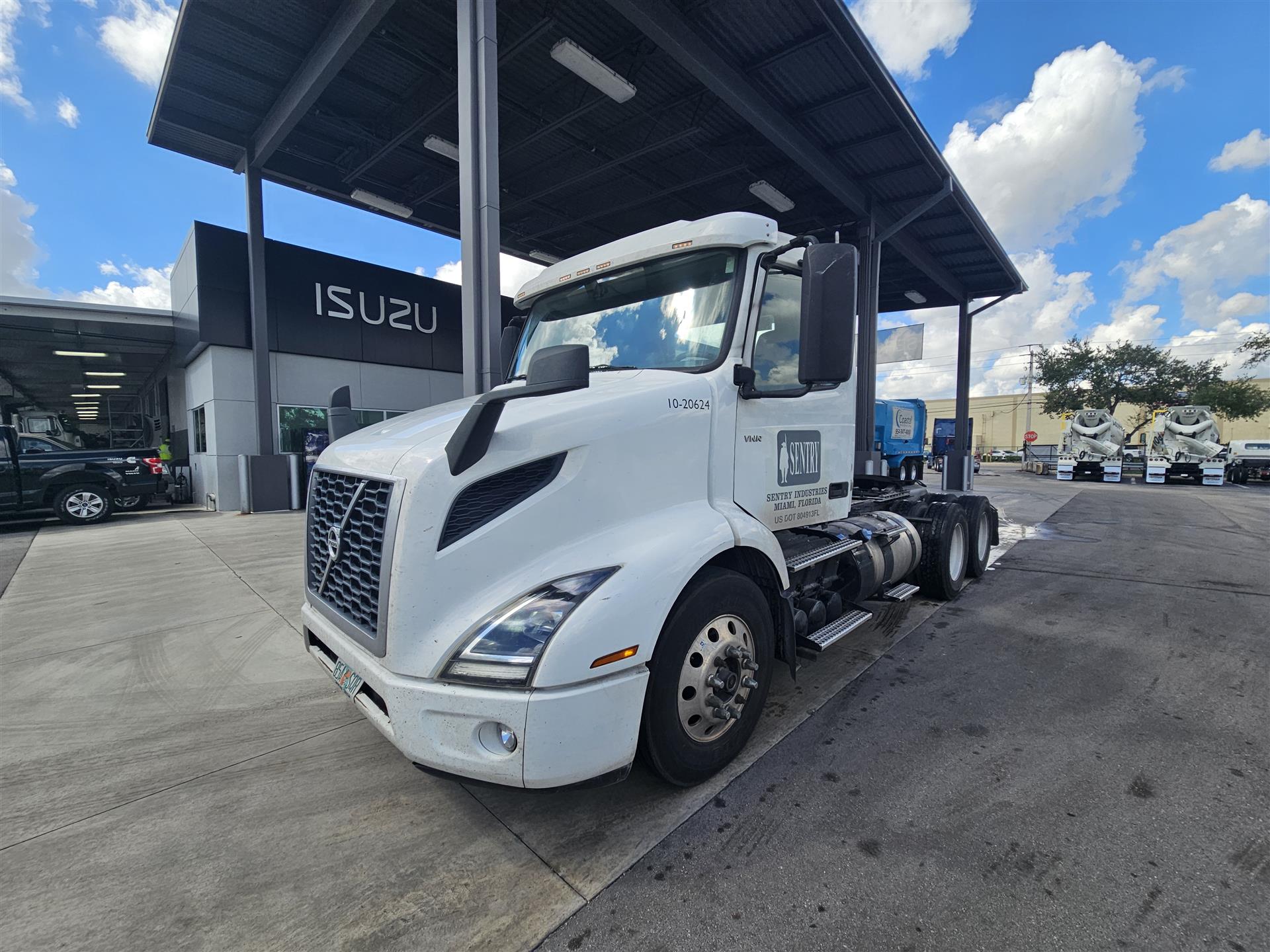 2020 Volvo VNR64T300