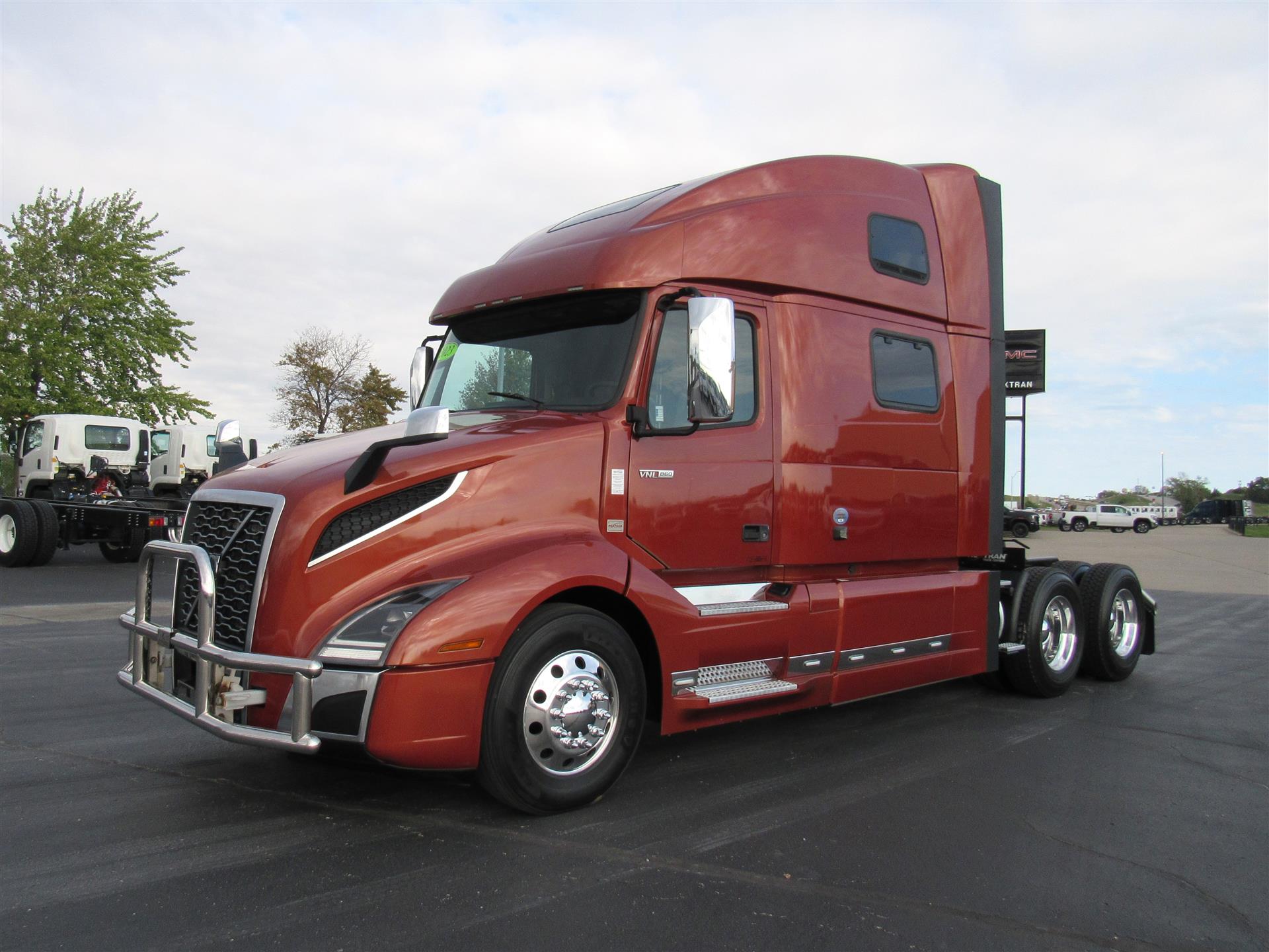 2023 Volvo VNL64T860