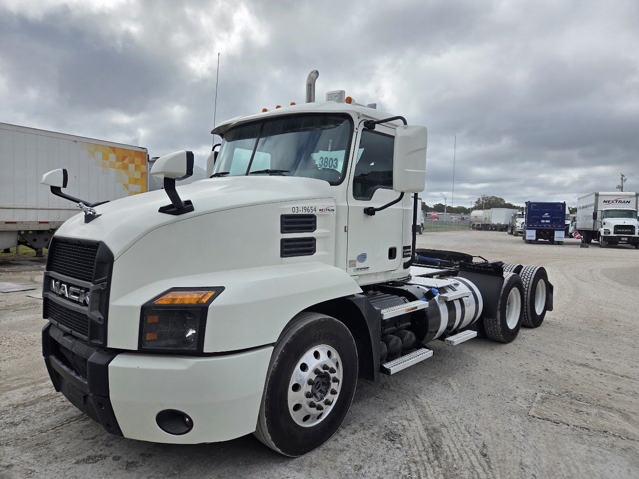 2019 Mack AN64T