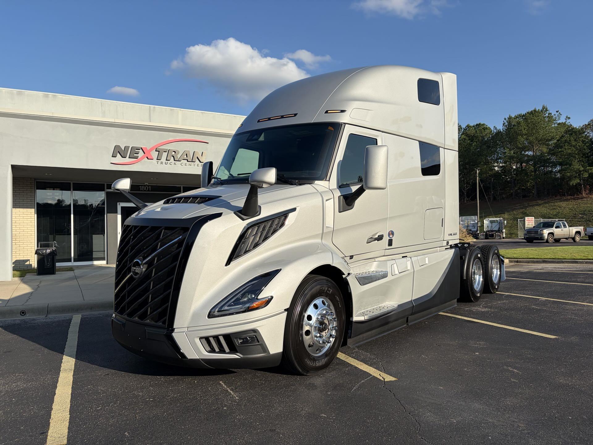2026 Volvo VNL64T860