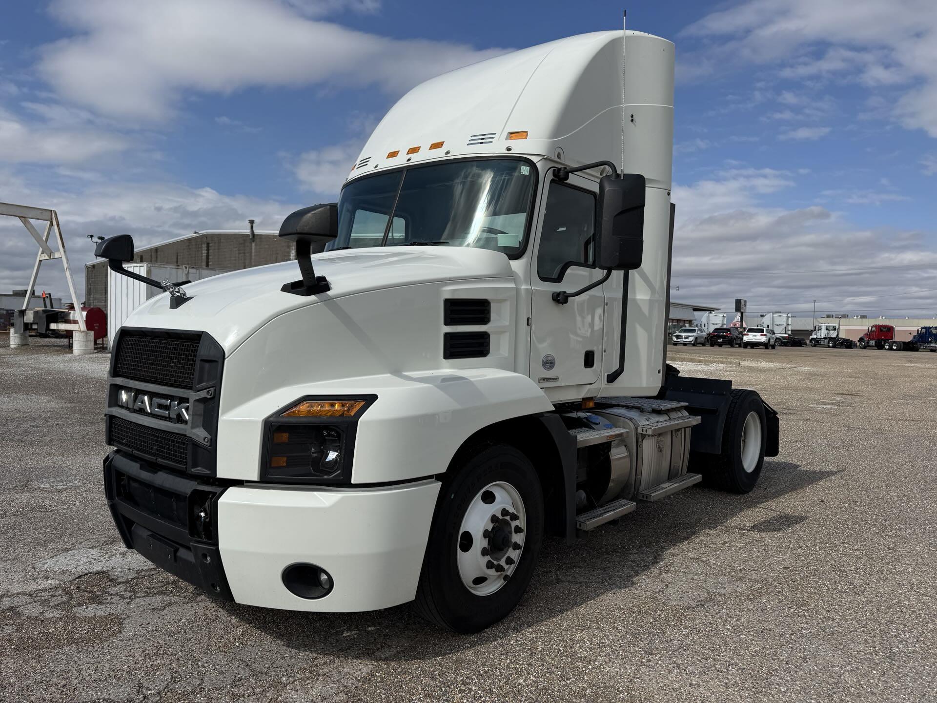 2019 Mack AN42T
