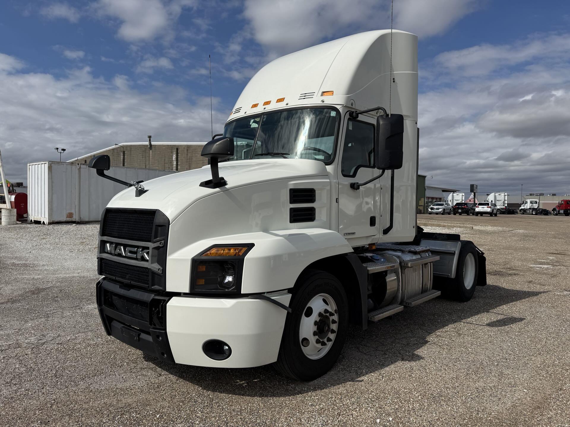 2019 Mack AN42T