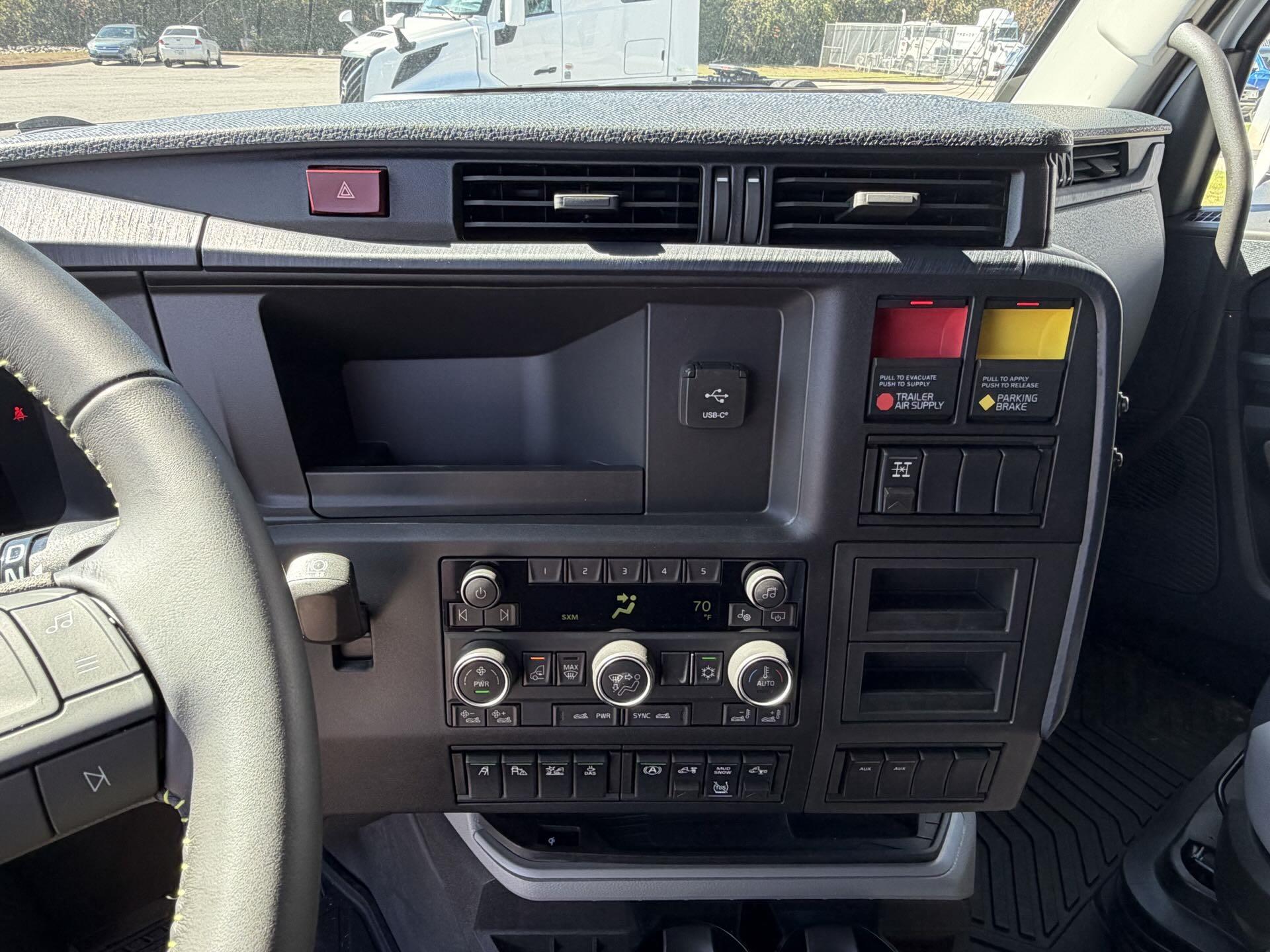 2026 Volvo - image 26