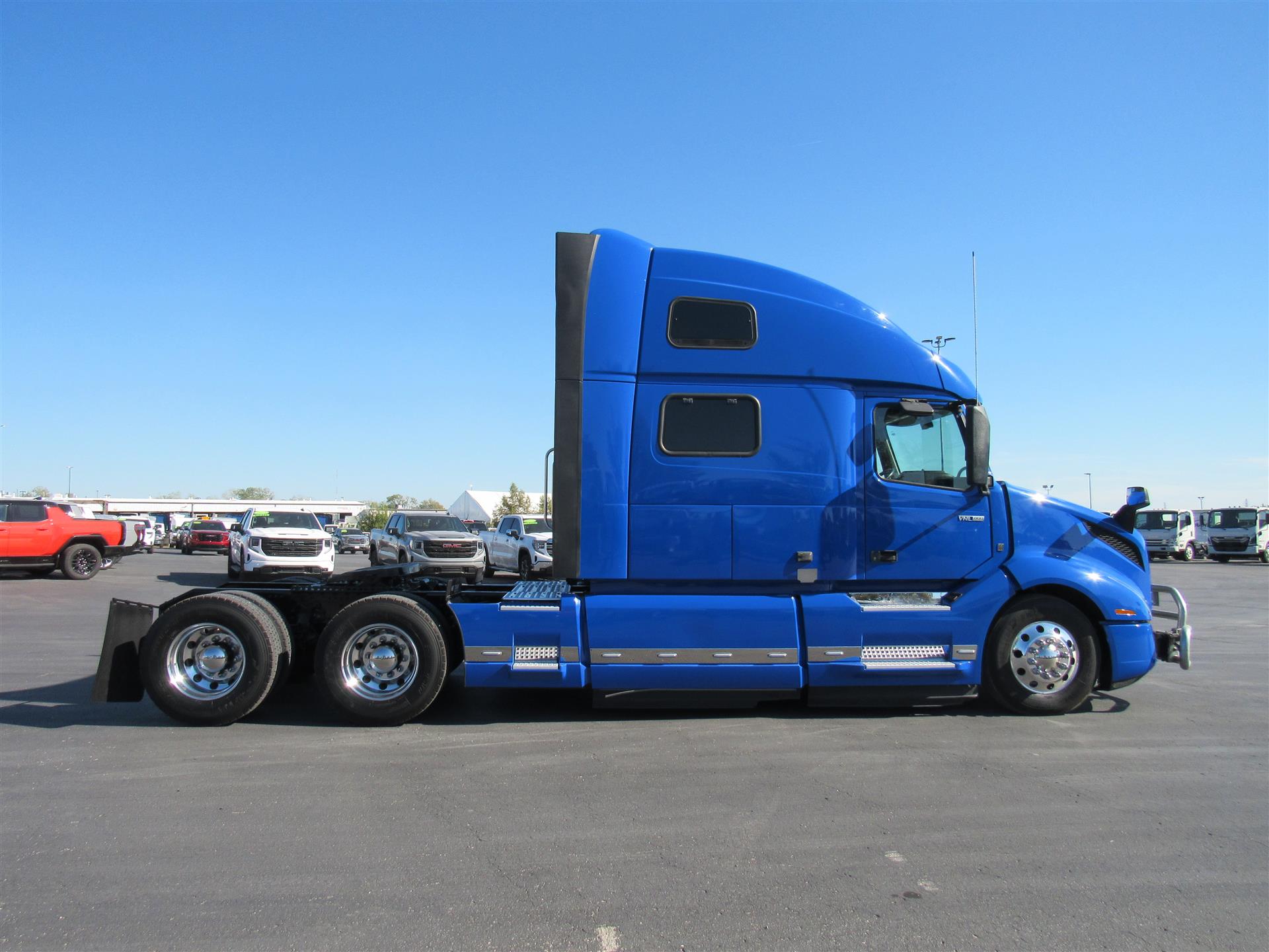 2022 Volvo VNL 860 - image 6