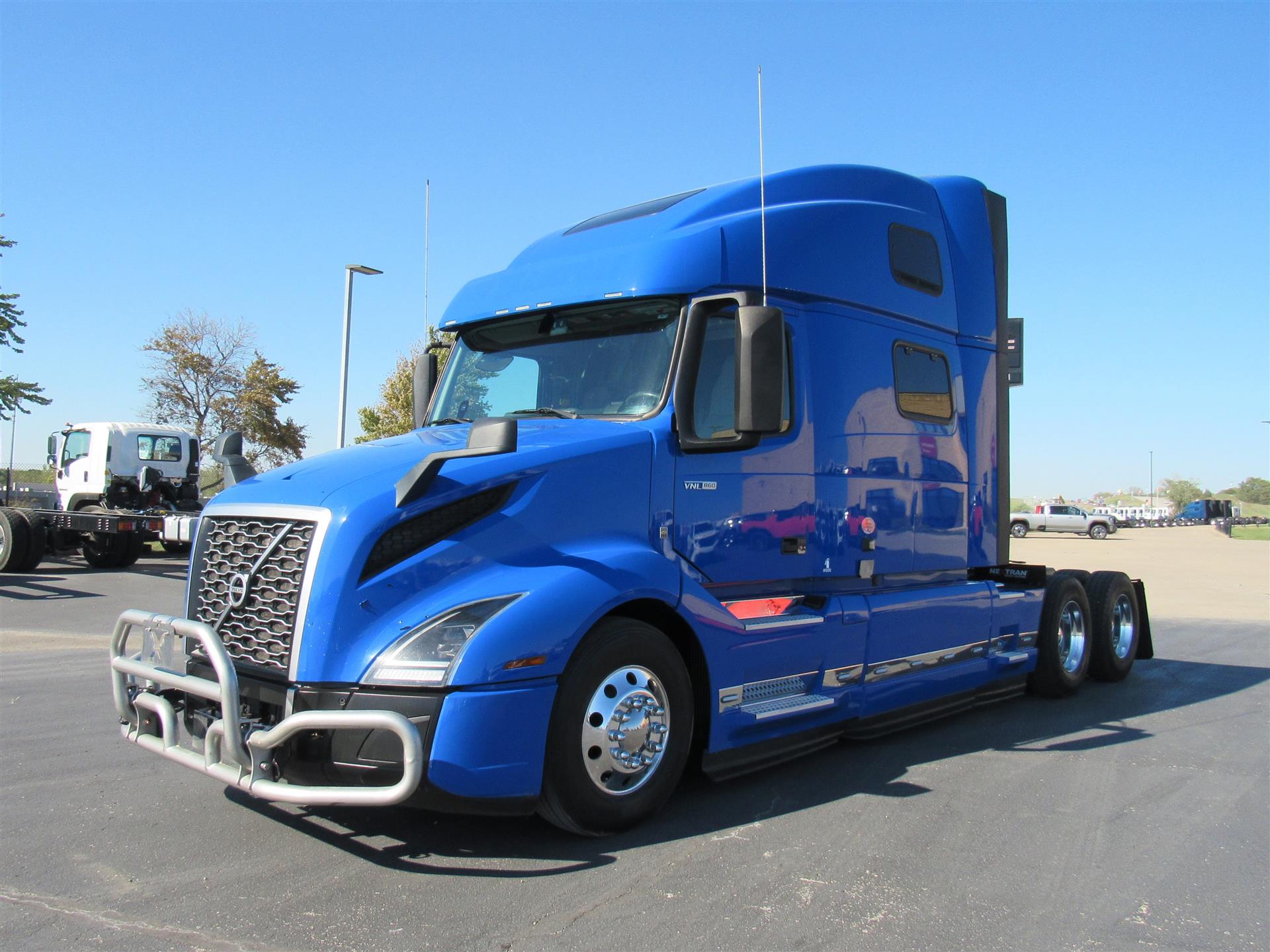2022 Volvo VNL860