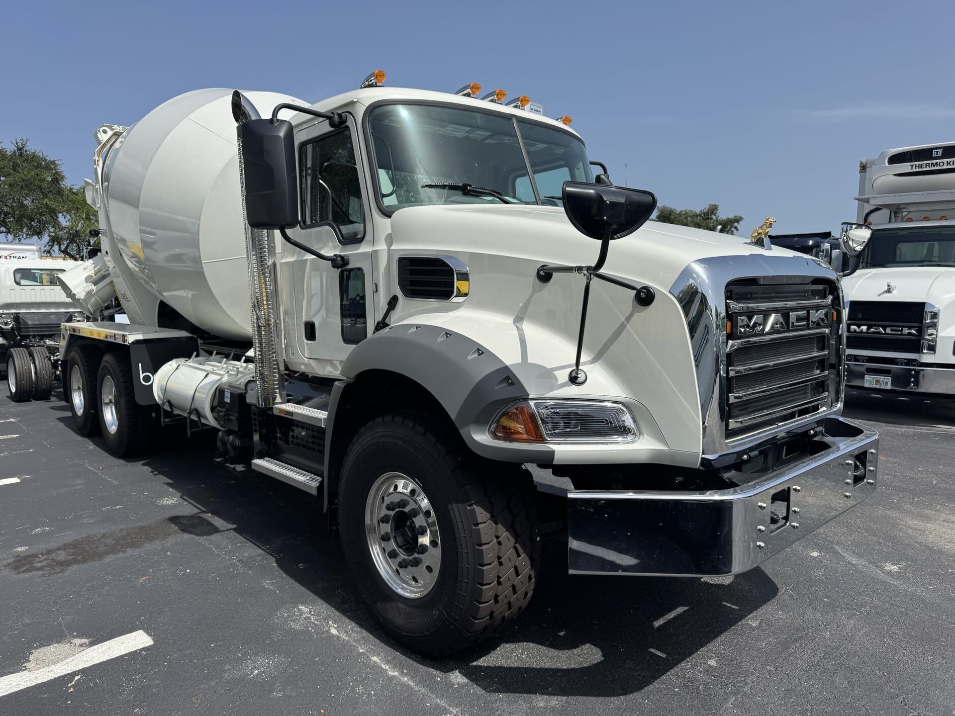 2026 Mack GR64B