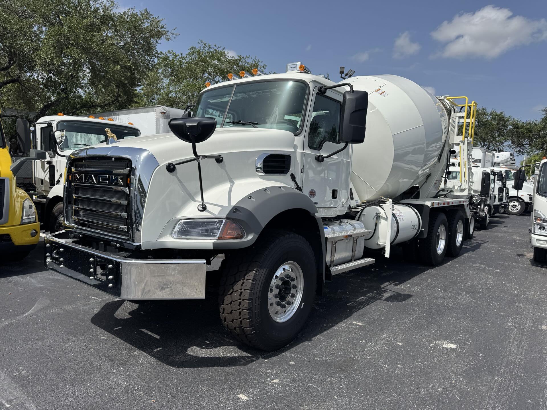 2026 Mack GR64B
