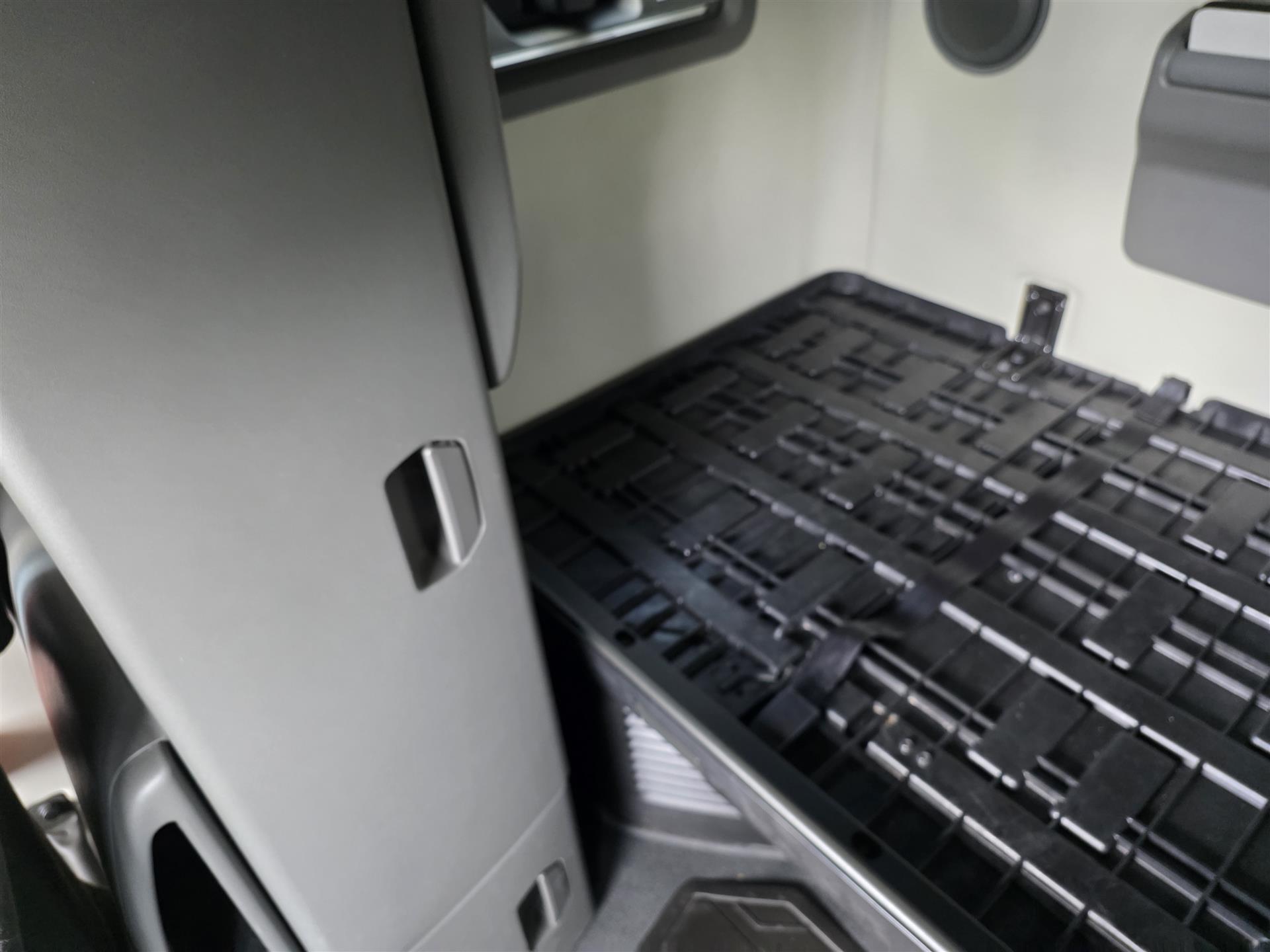 2021 Volvo - image 16