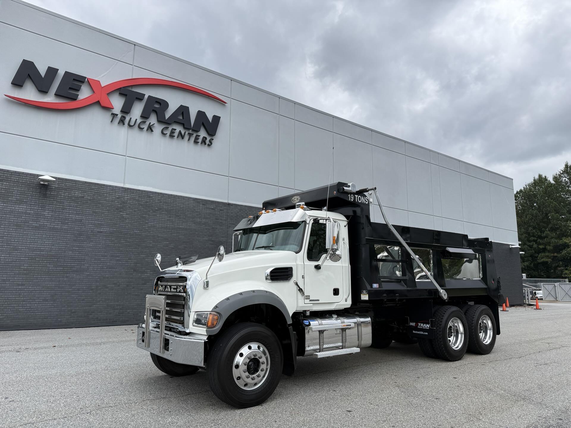 2024 Mack GR64F