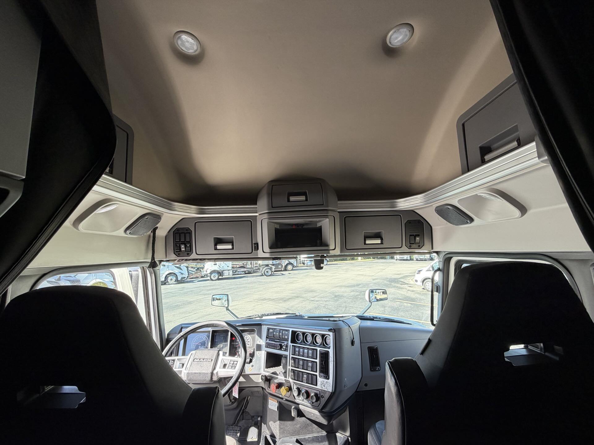 2022 Mack - image 15