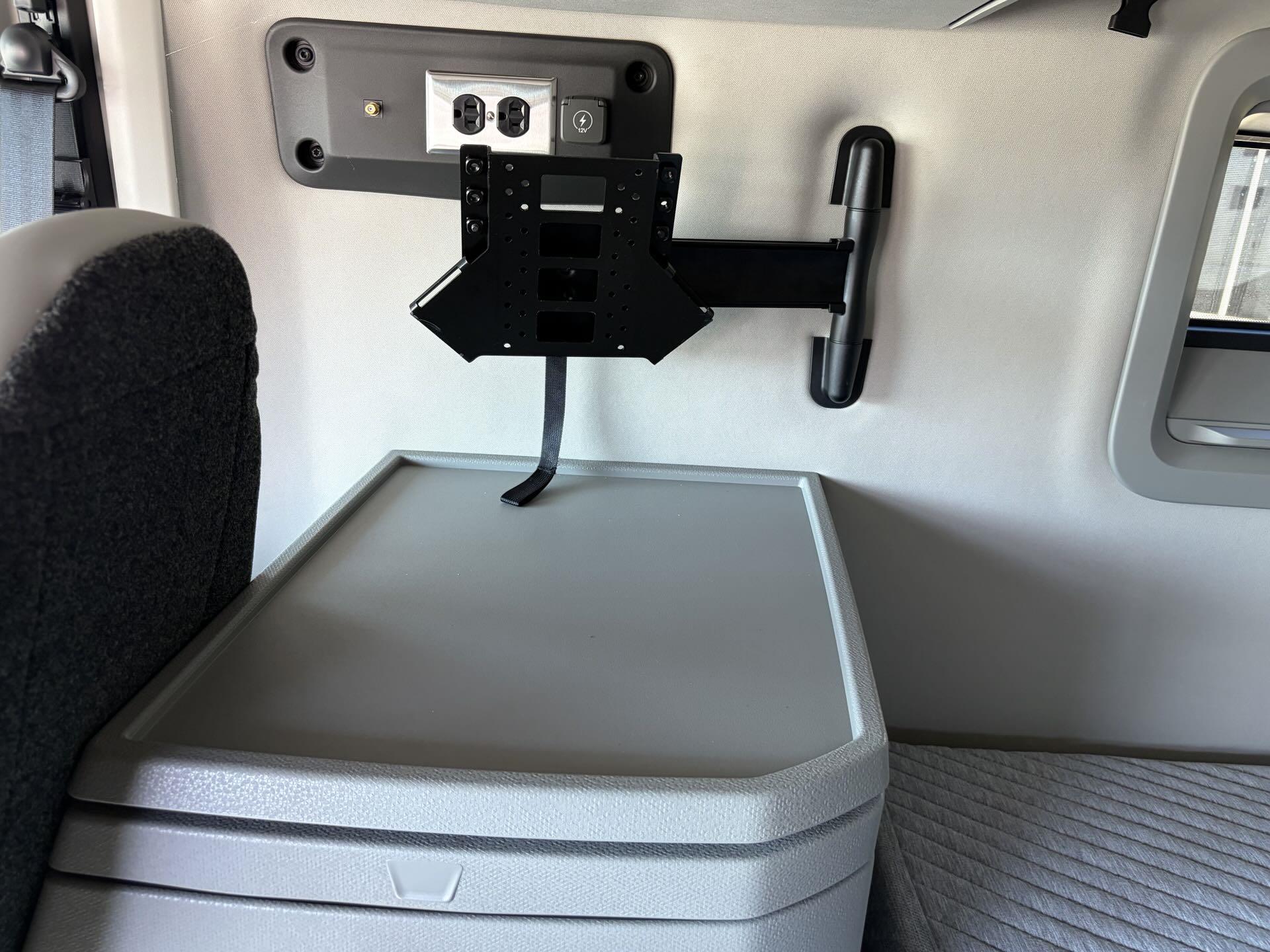 2026 Volvo - image 30