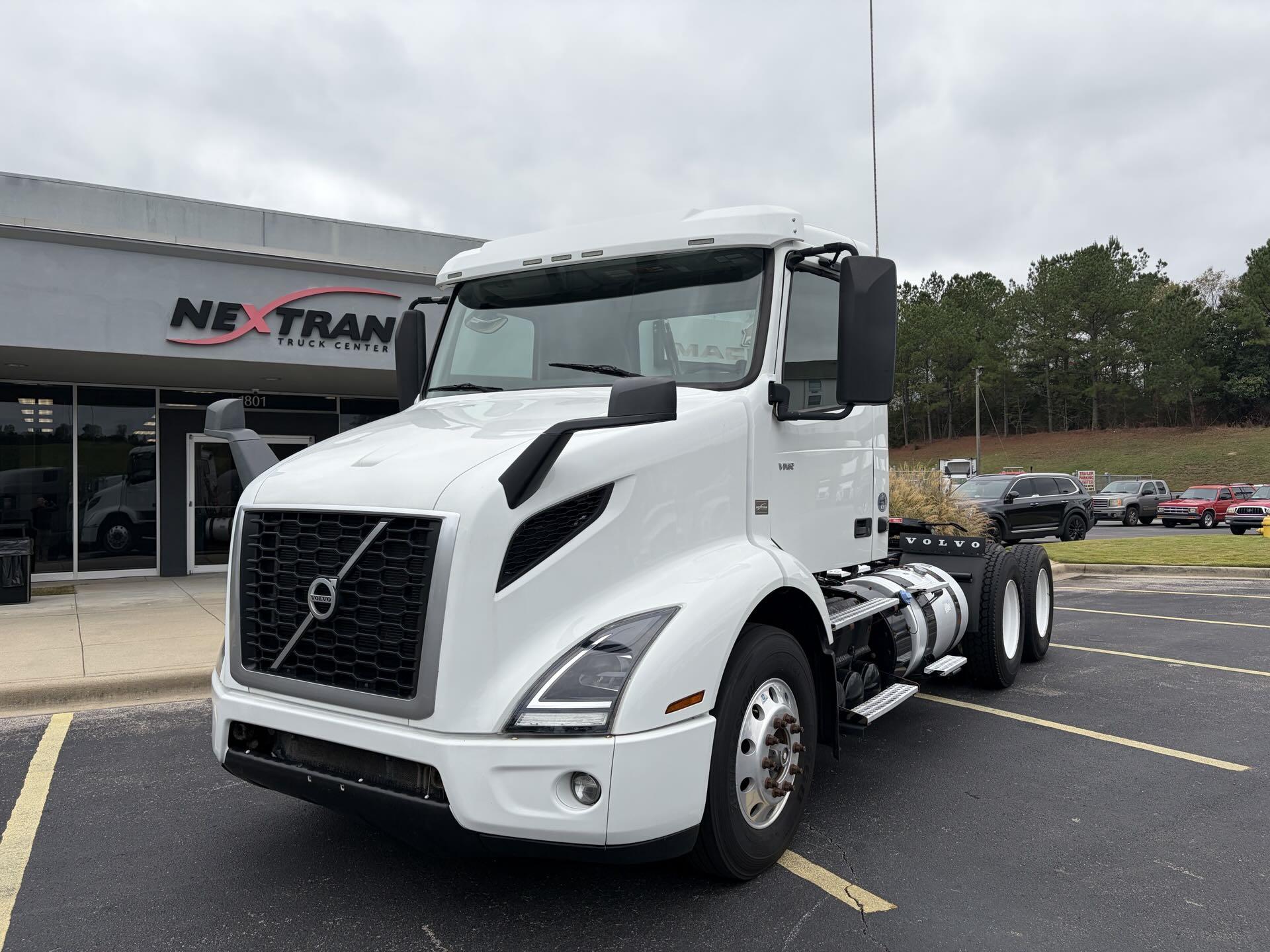 2019 Volvo VNR64T300