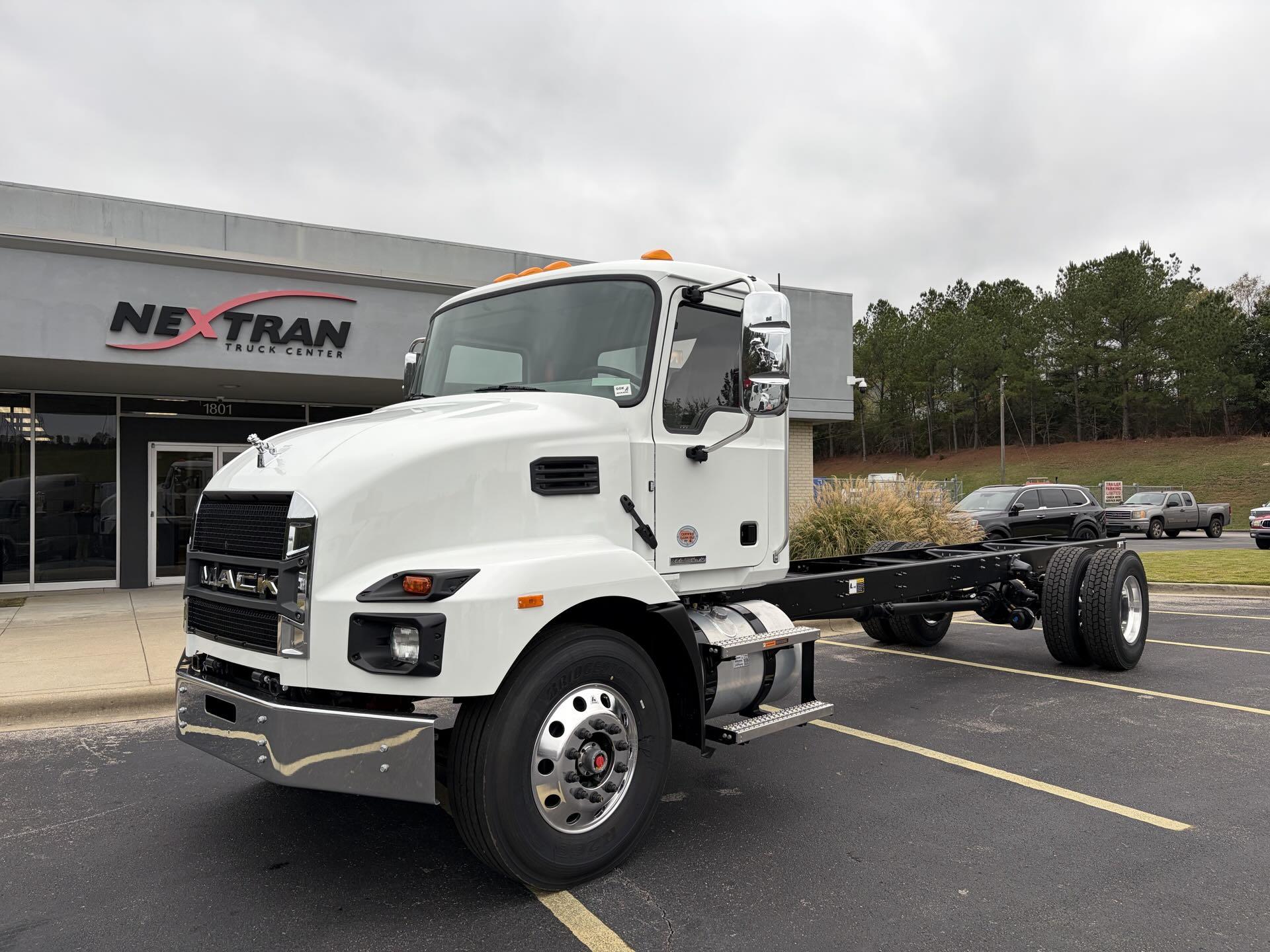 2026 Mack MD7 42R