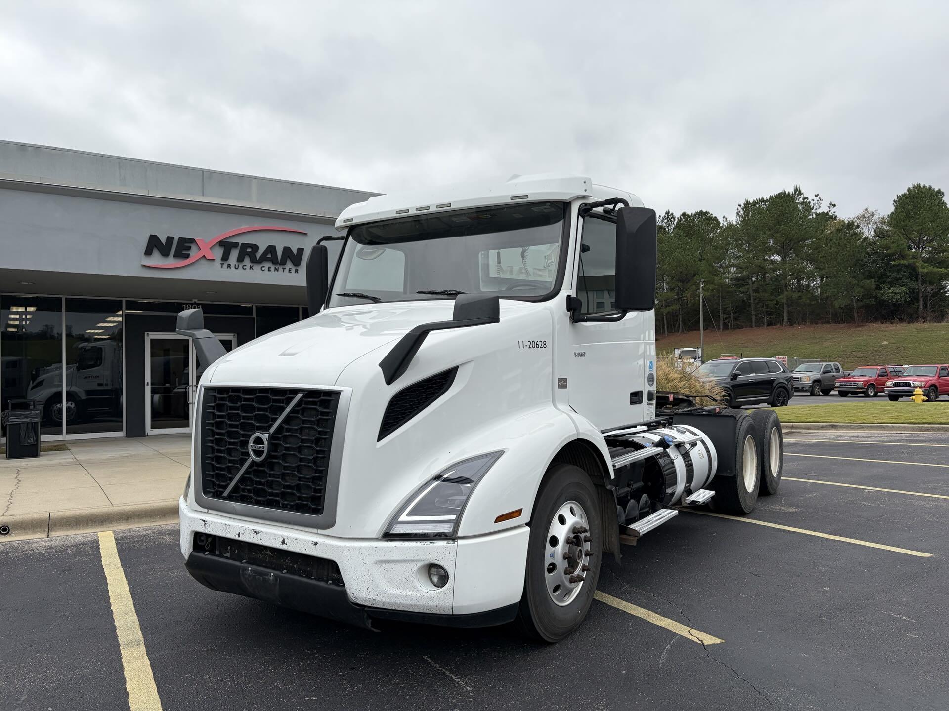 2019 Volvo VNR64T300