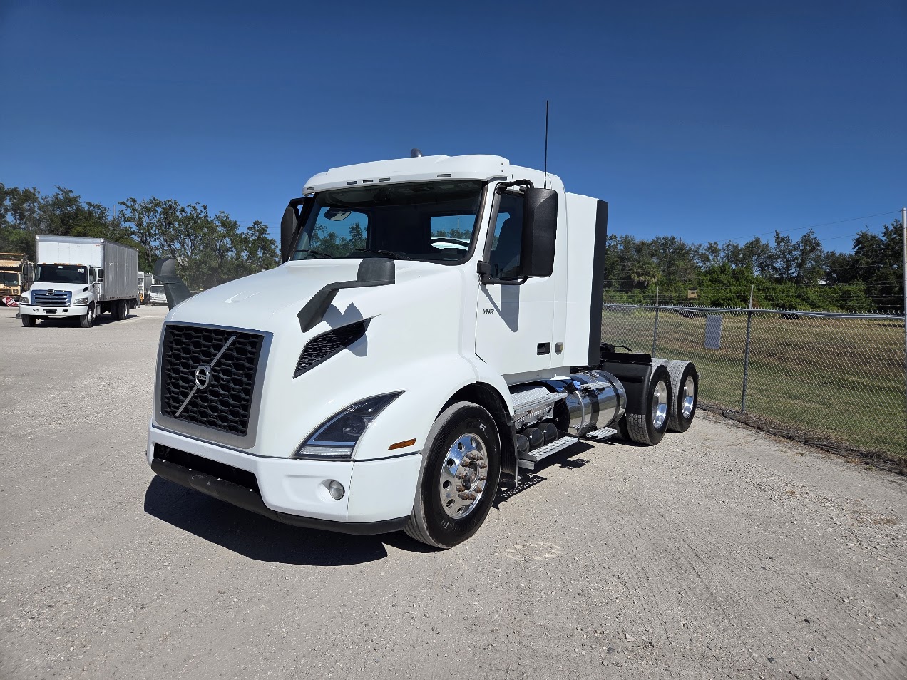 2019 Volvo VNR64T300