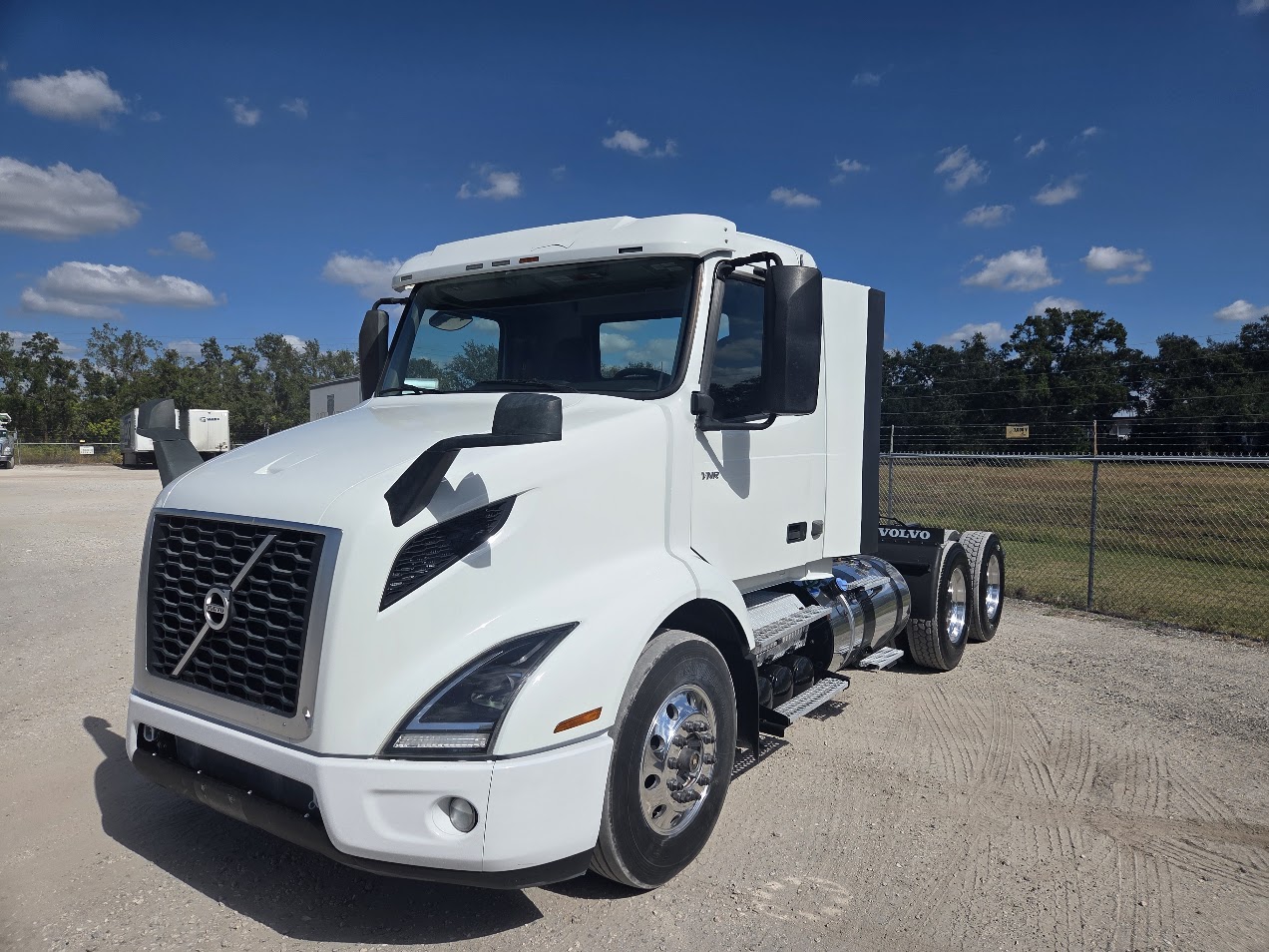 2019 Volvo VNL64T300