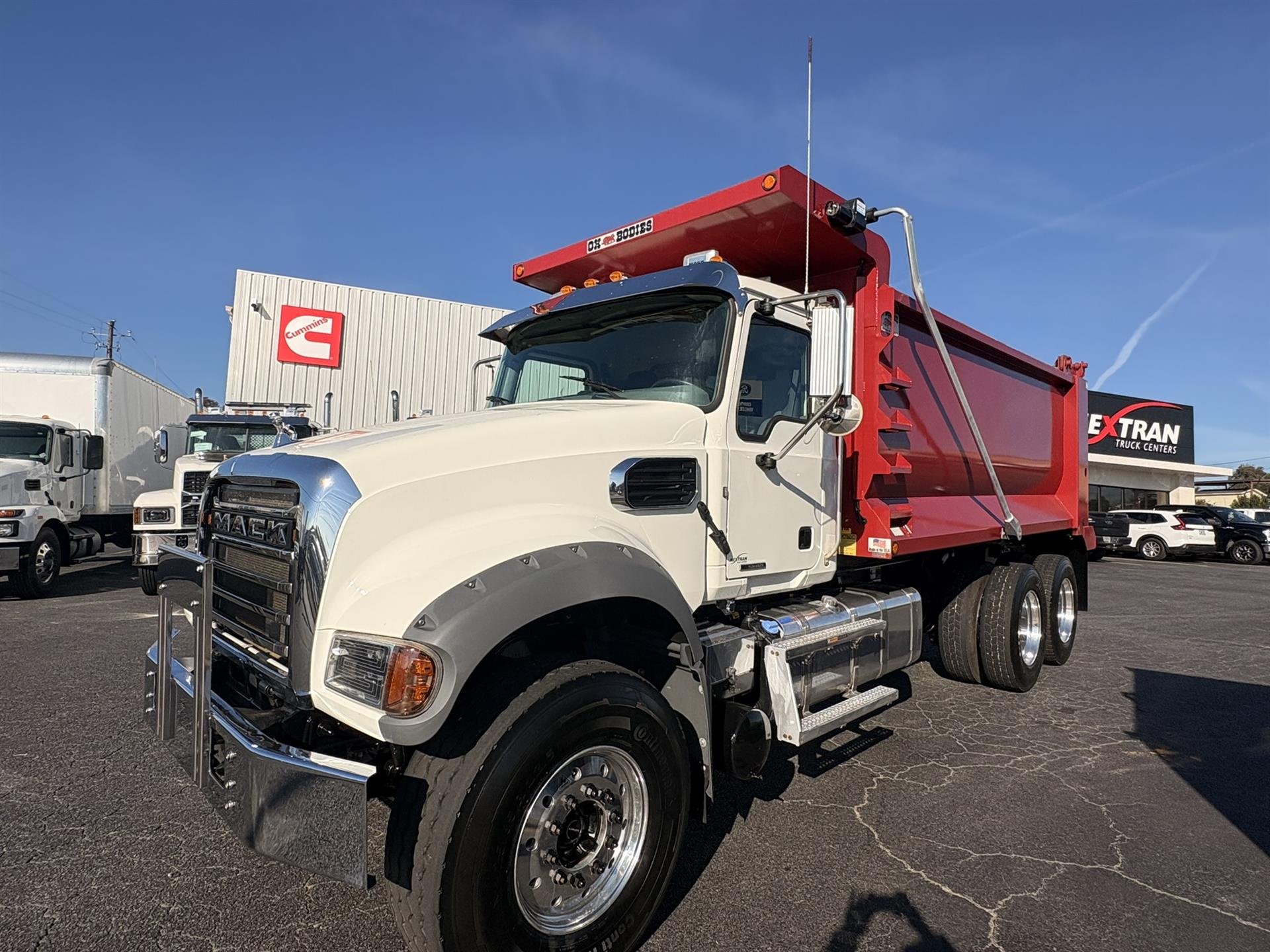 2024 Mack GR64F