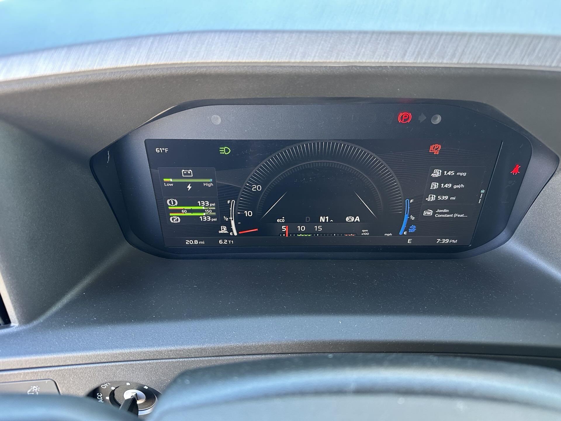 2026 Volvo - image 12