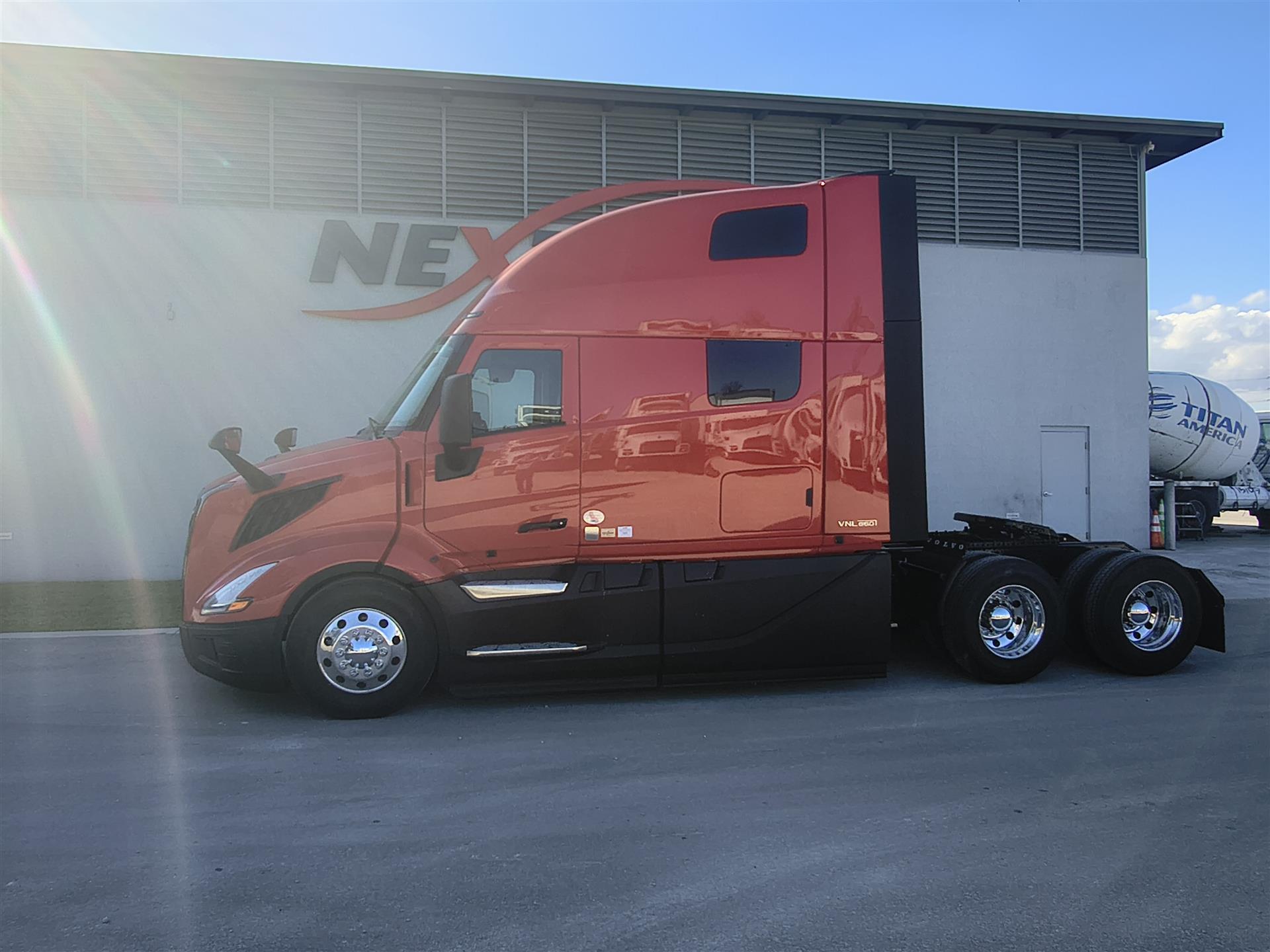 2026 Volvo - image 8