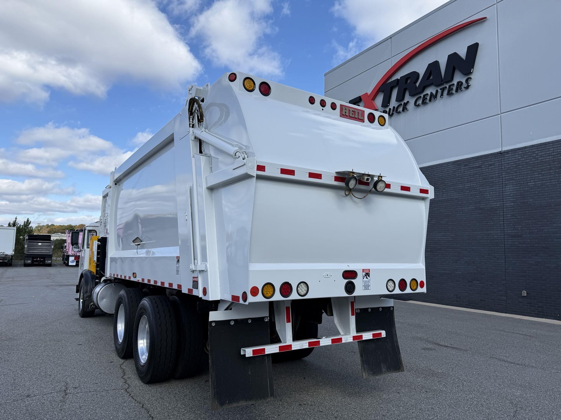 2019 Autocar - image 4