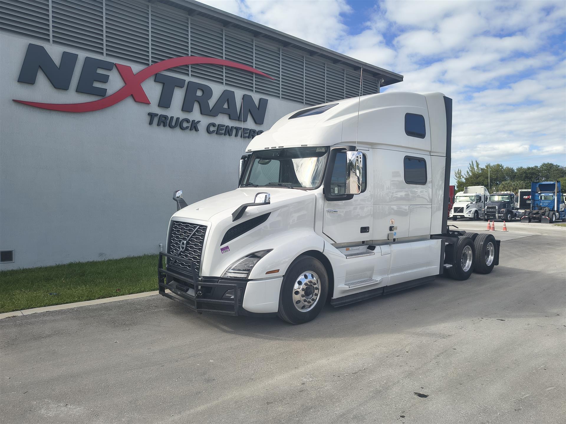 2024 Volvo VNL64T860