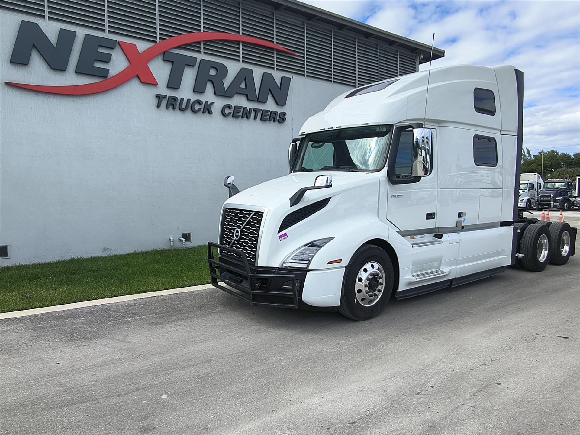2024 Volvo VNL64T860