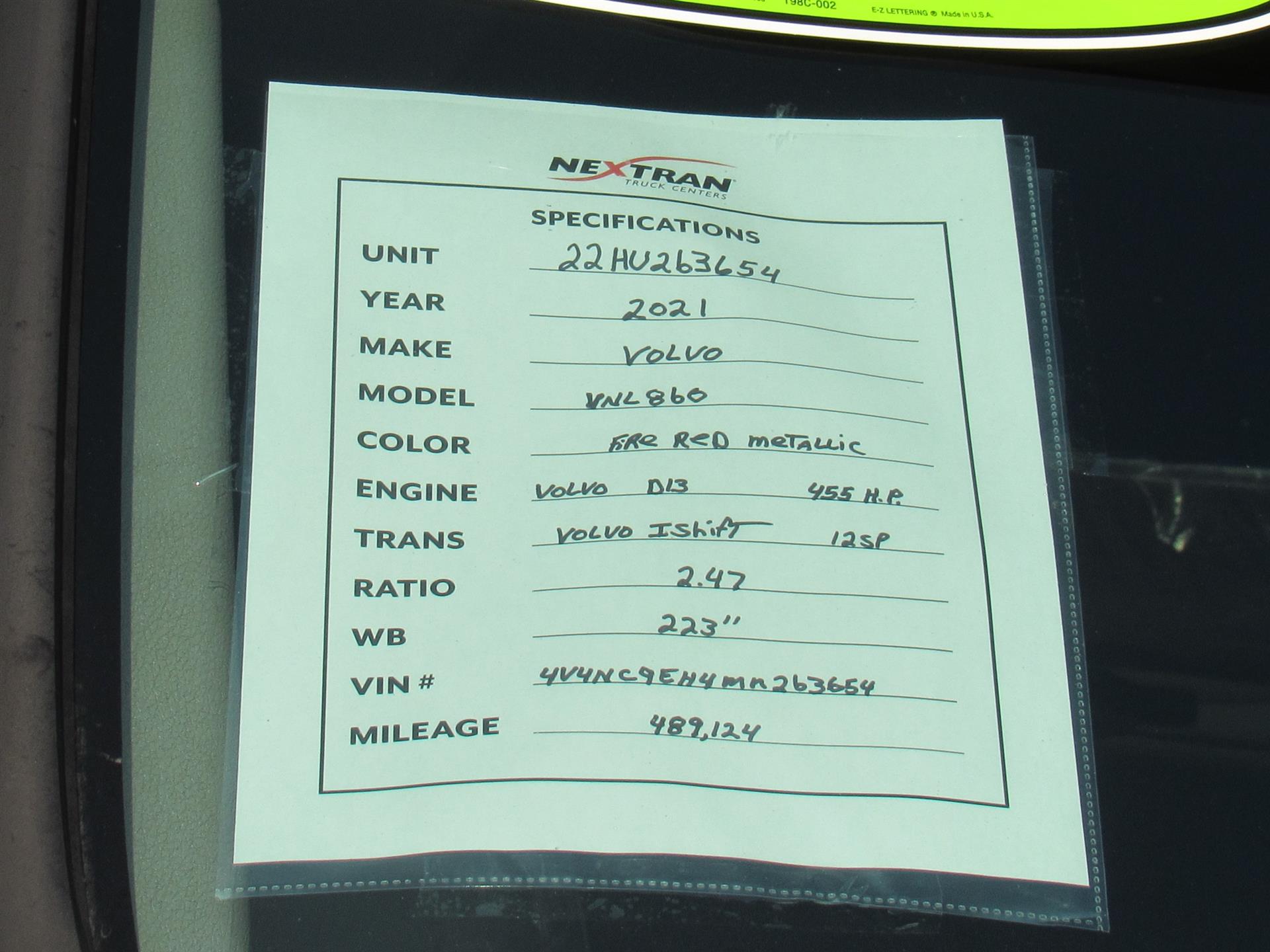 2021 Volvo - image 9