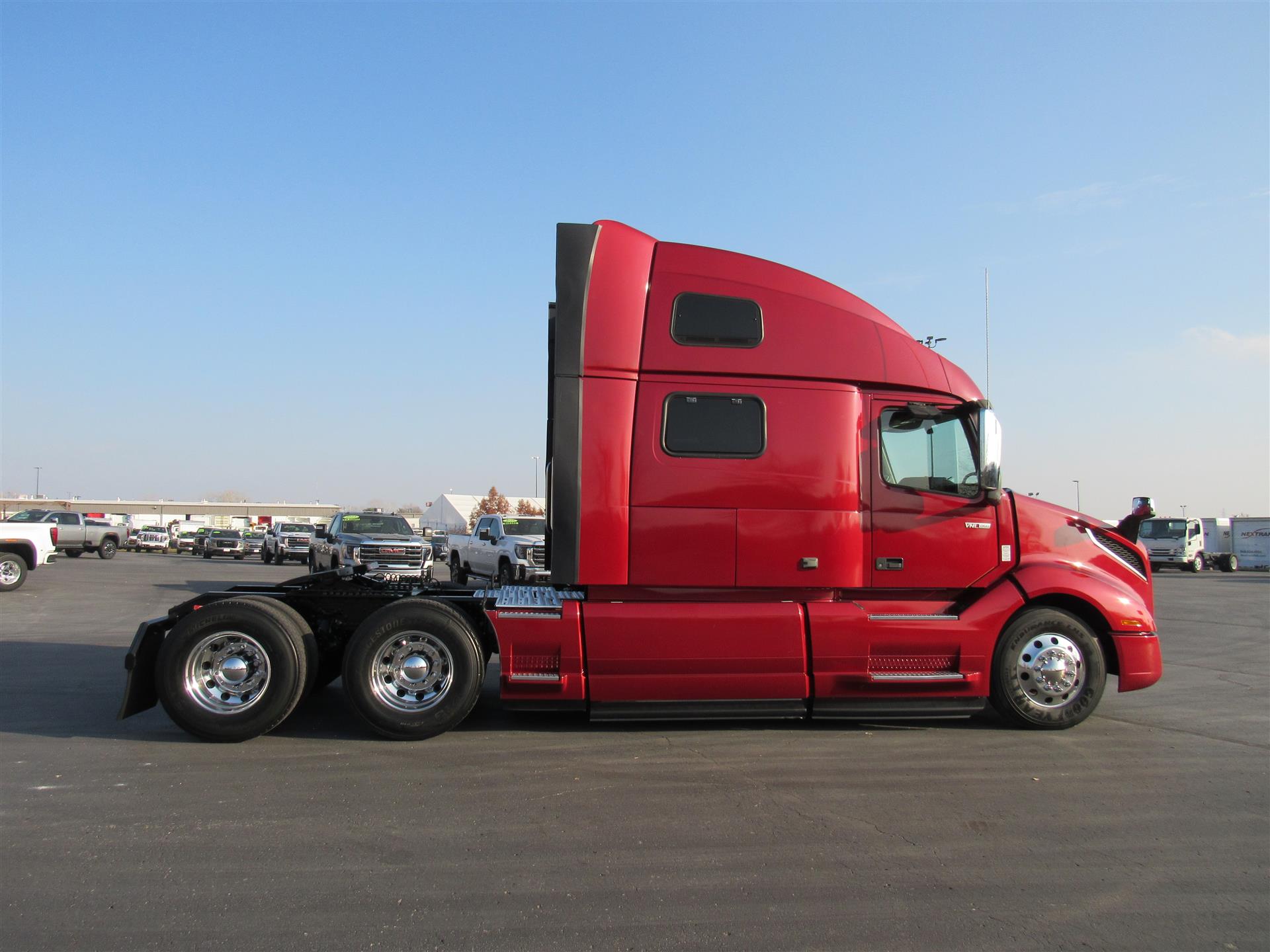 2021 Volvo - image 5