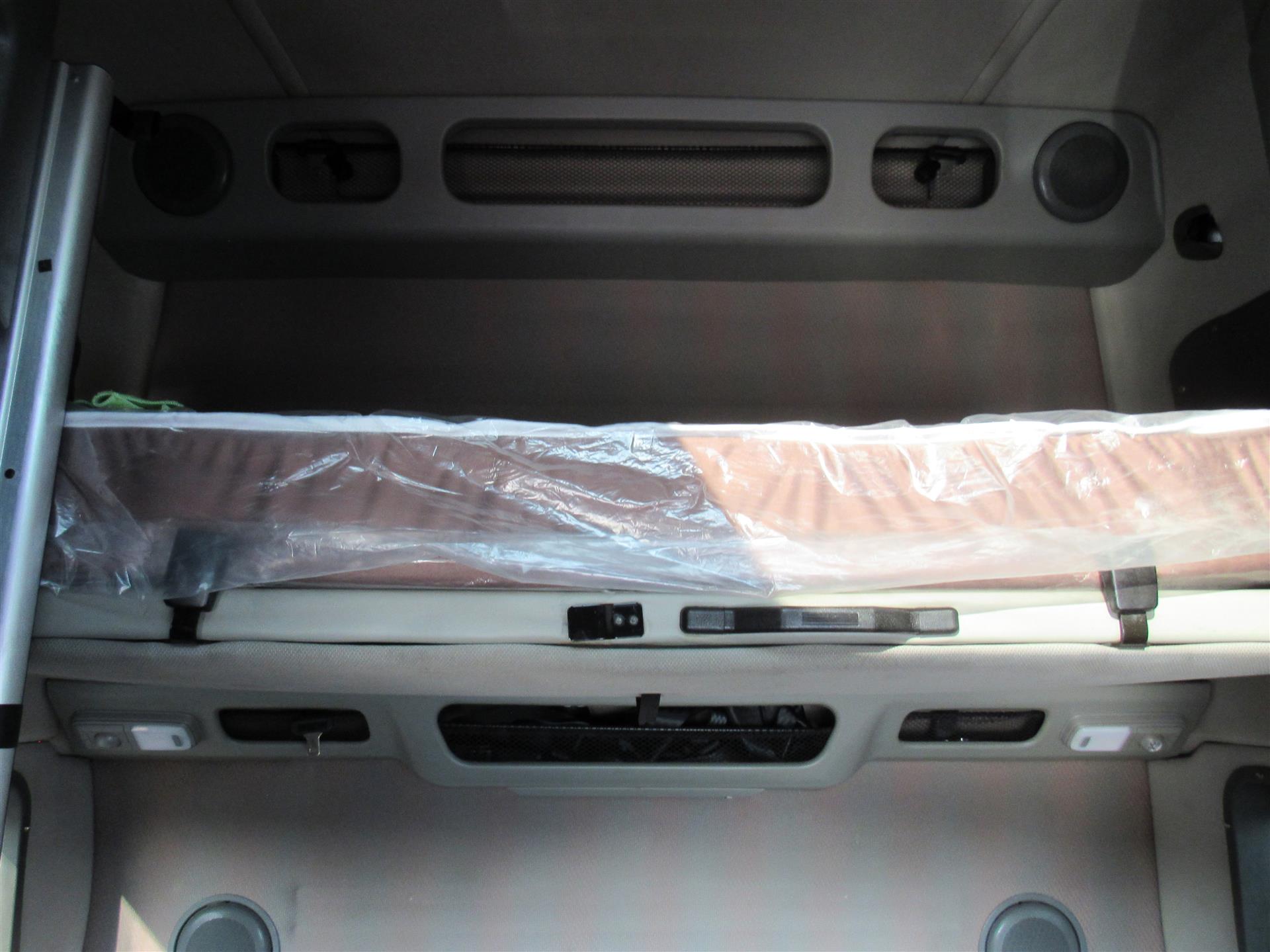 2021 Volvo - image 16