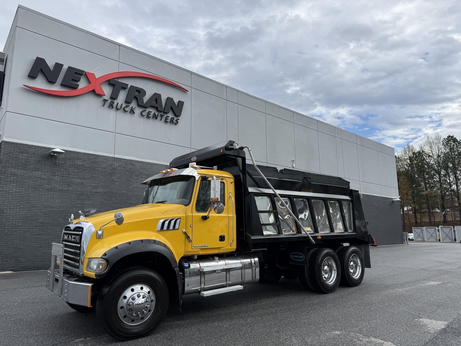 2016 Mack GU713