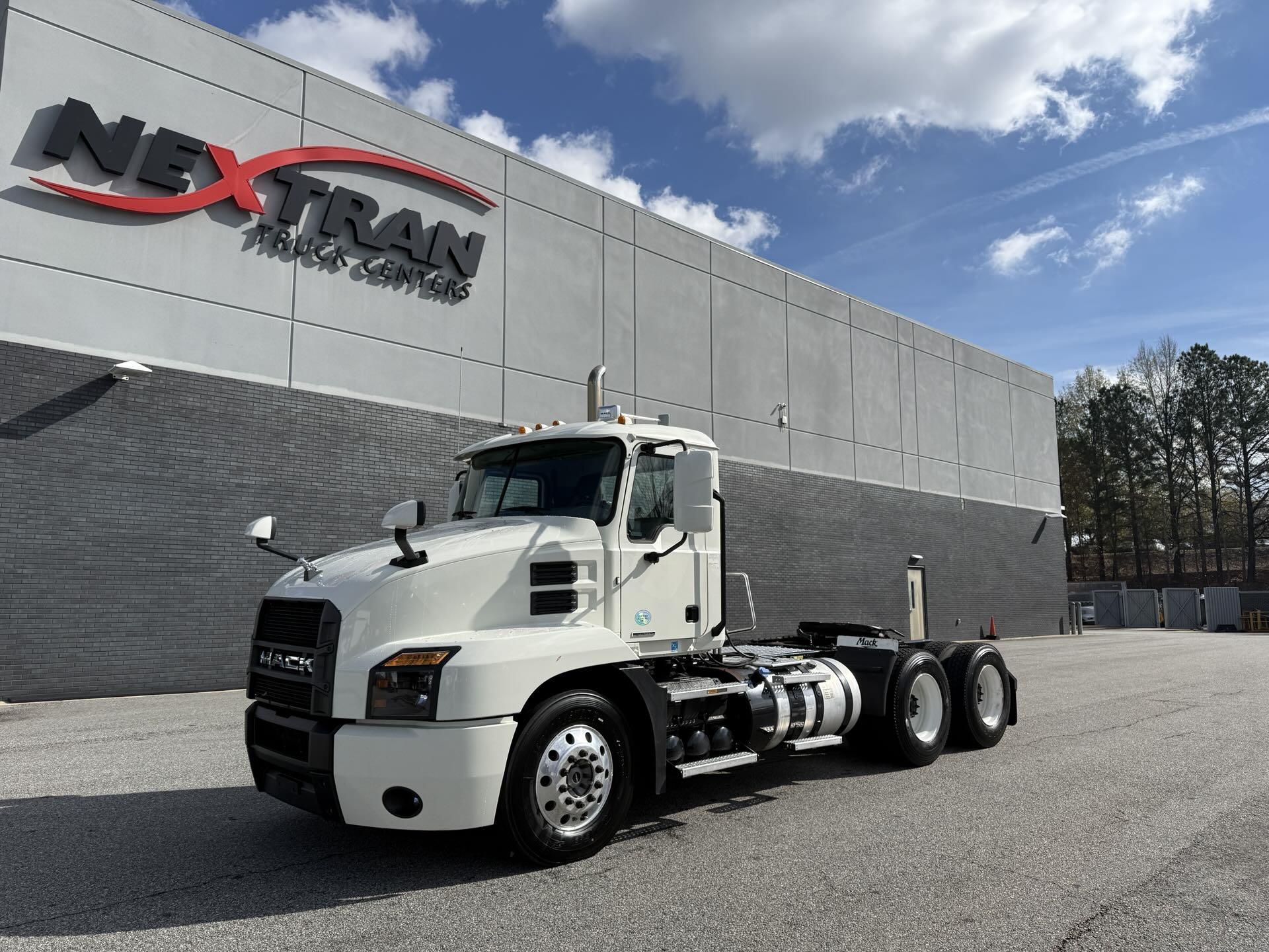 2019 Mack AN64T