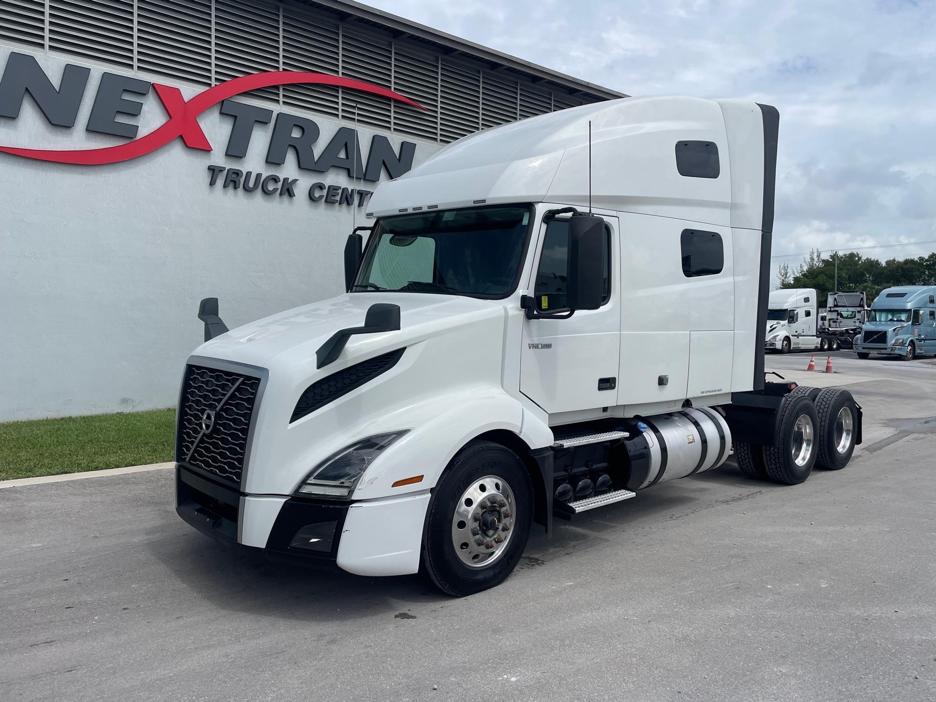 2021 Volvo VNL64T760