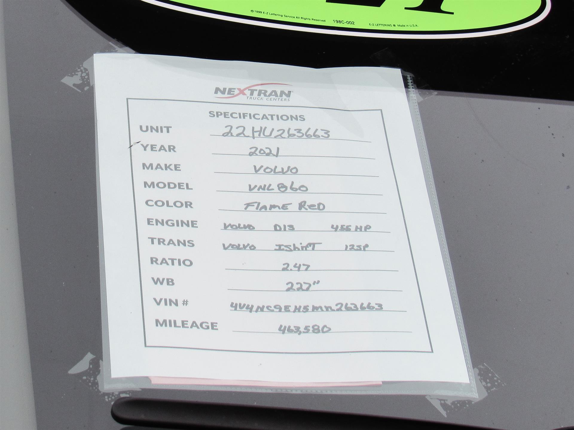 2021 Volvo - image 11