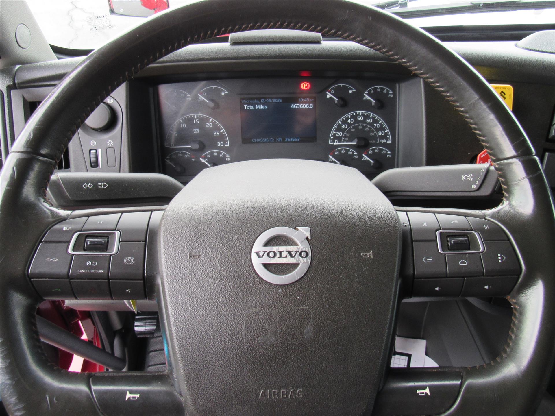 2021 Volvo - image 14