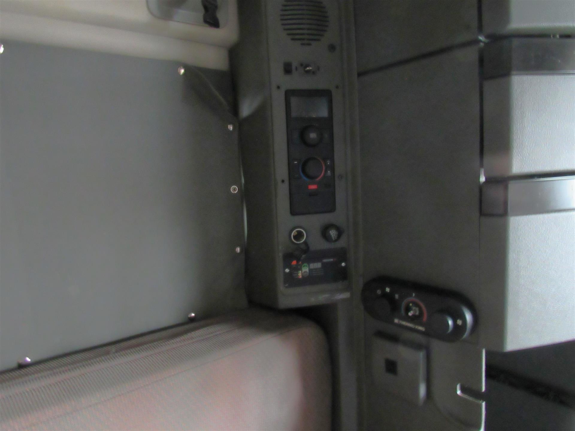 2021 Volvo - image 21