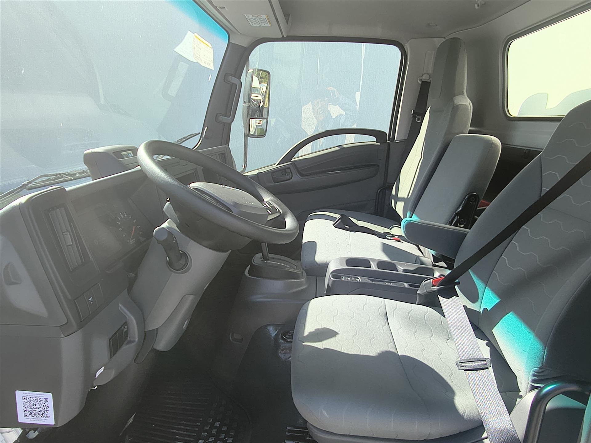 2025 Isuzu - image 10