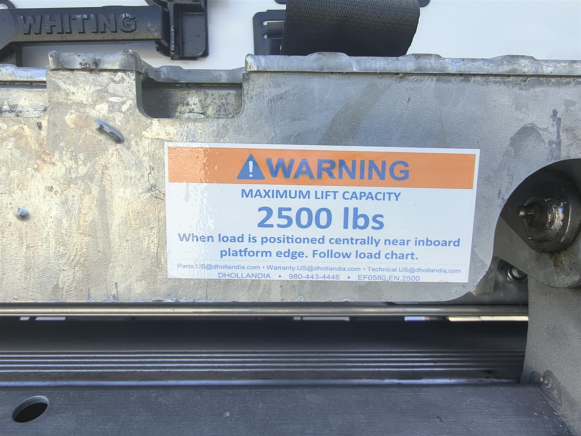 2025 Isuzu - image 8