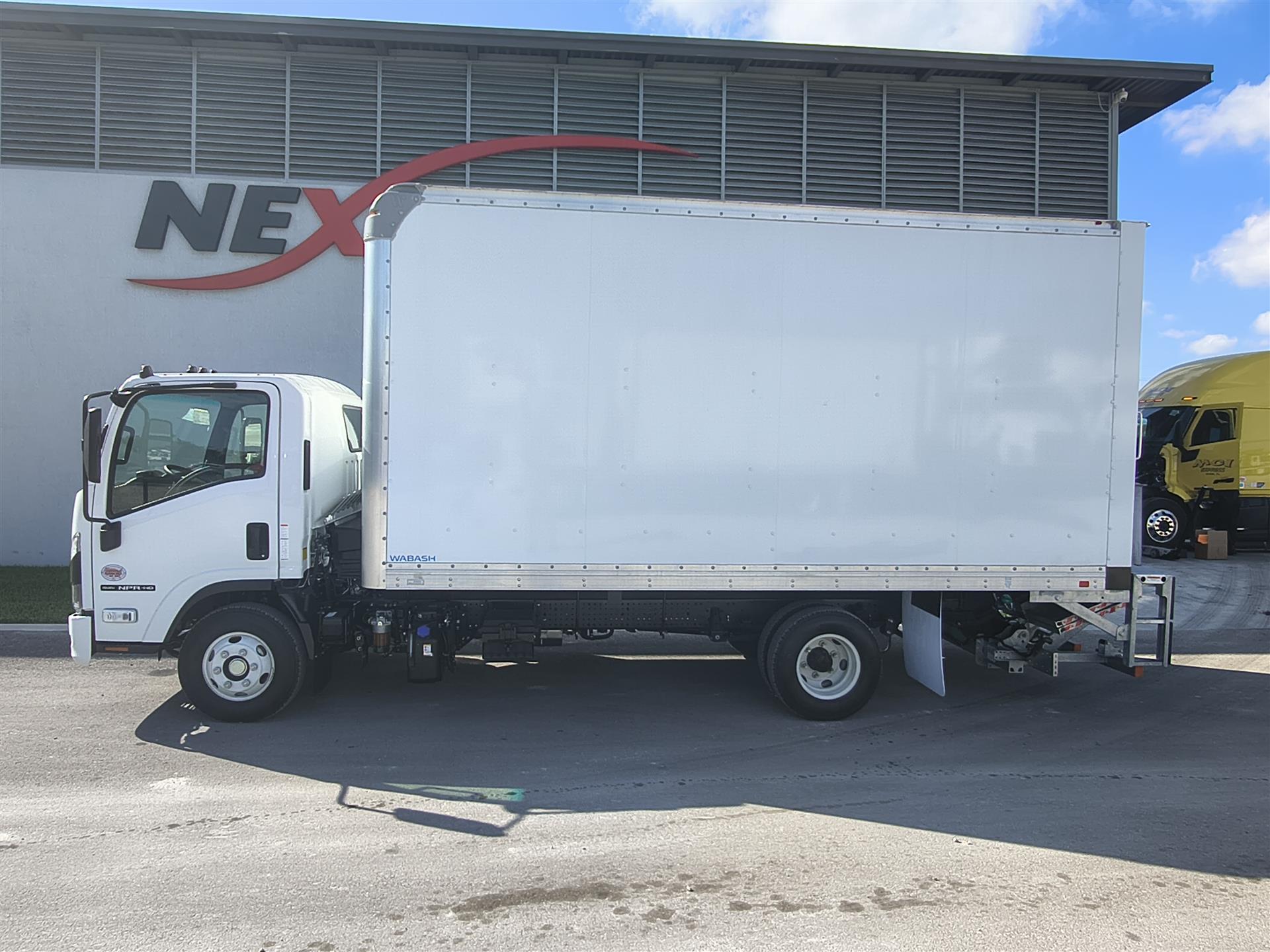 2025 Isuzu - image 9