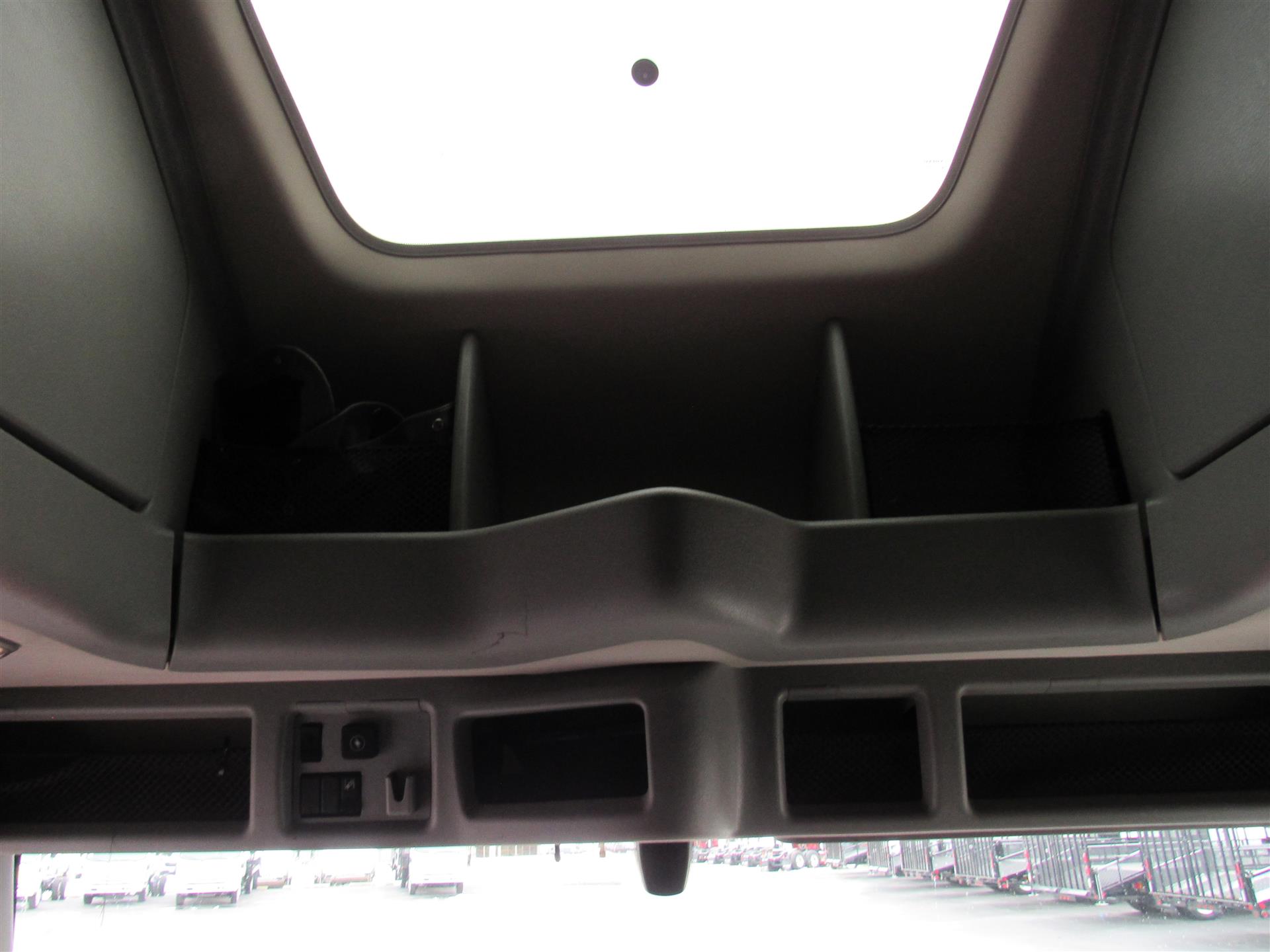 2021 Volvo - image 20